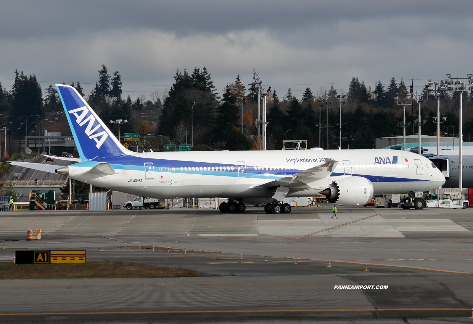 ANA 787-9 JA924A at KPAE Paine Field