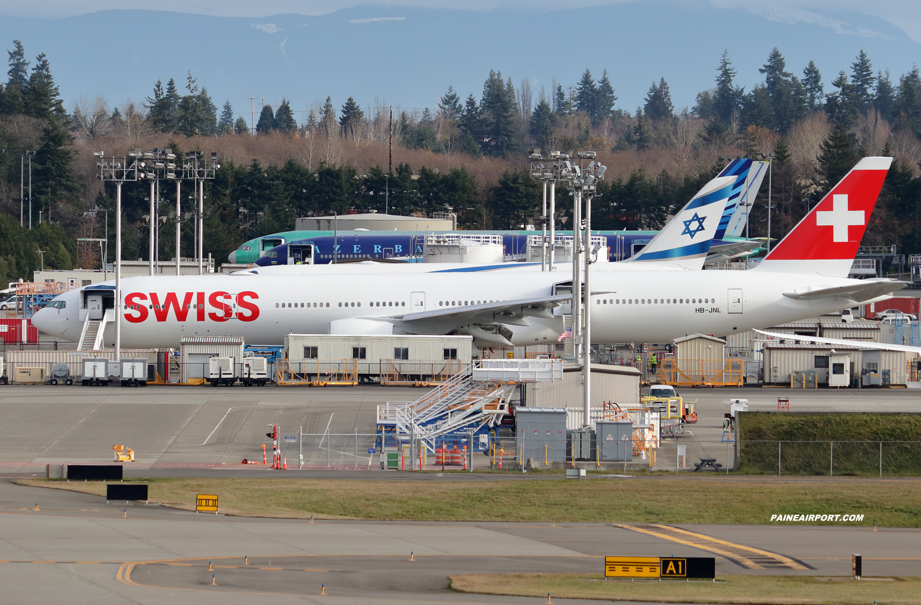 Swiss 777 HB-JNL at Paine Field 