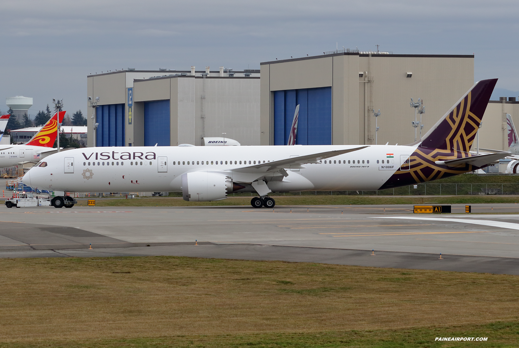 Vistara 787-9 line 905 at Paine Field