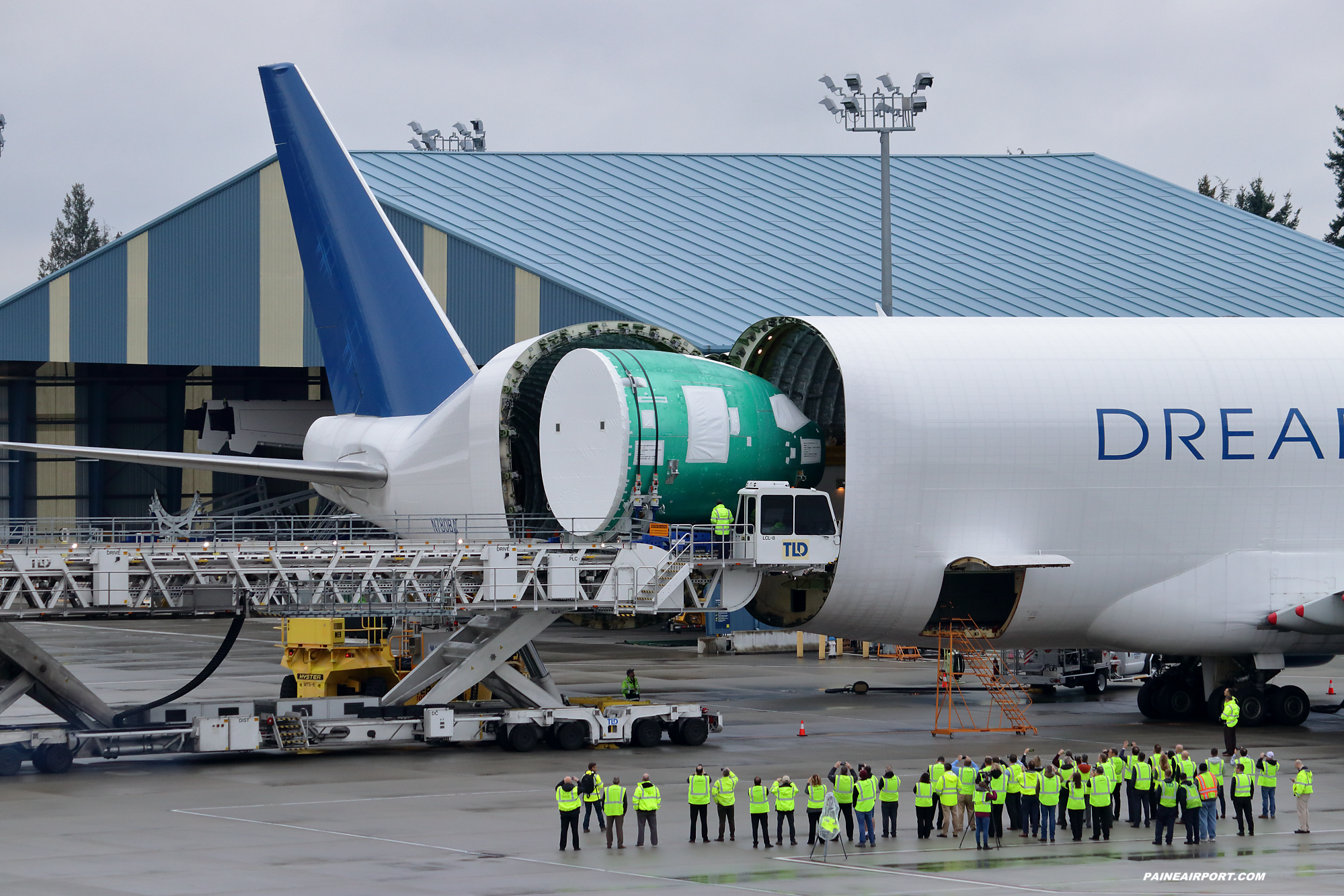 767 41 section at Paine Field