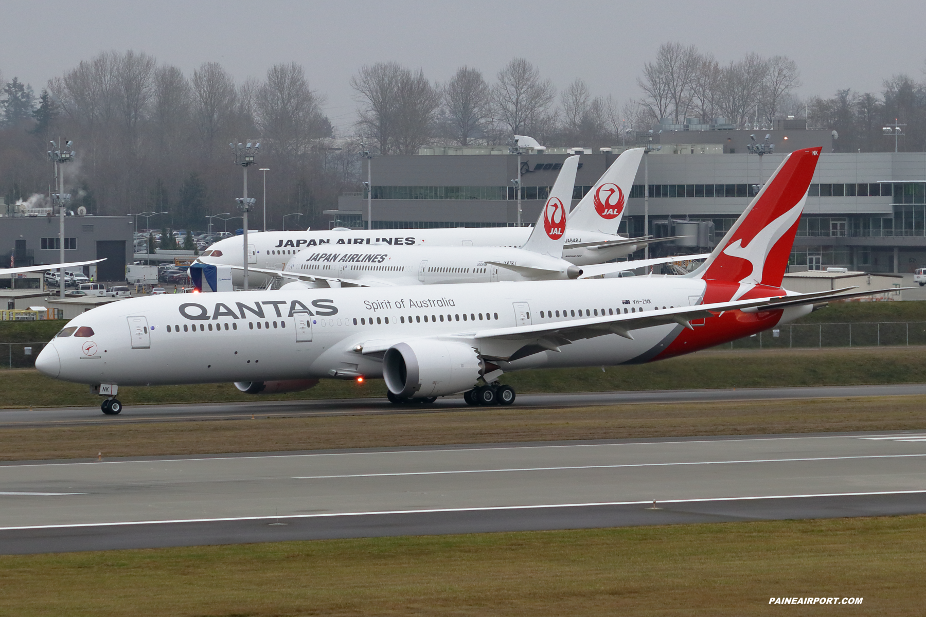 Qantas 787-9 VH-ZNK at Paine Field