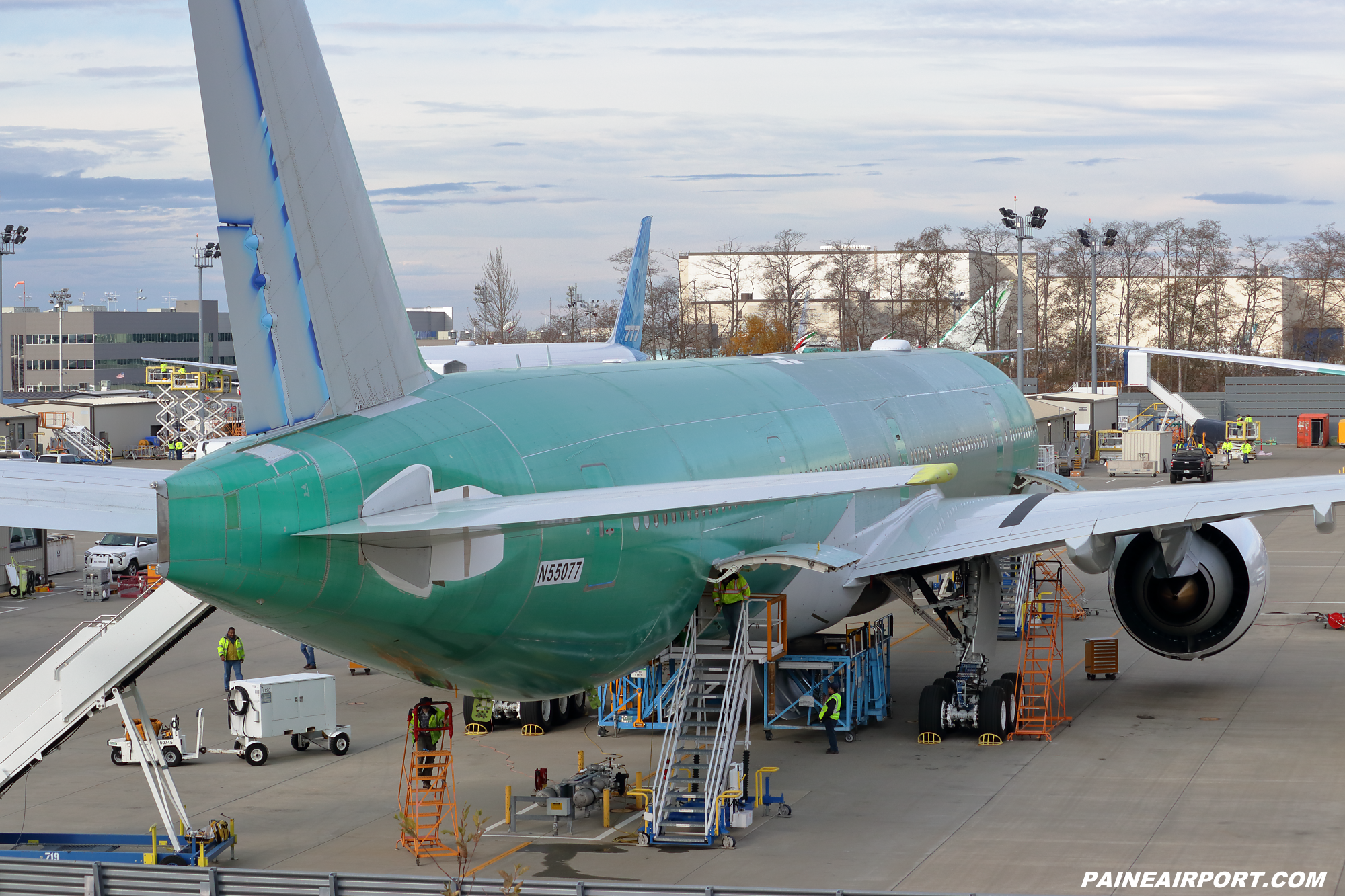 United Airlines 777 line 1639 at Paine Field