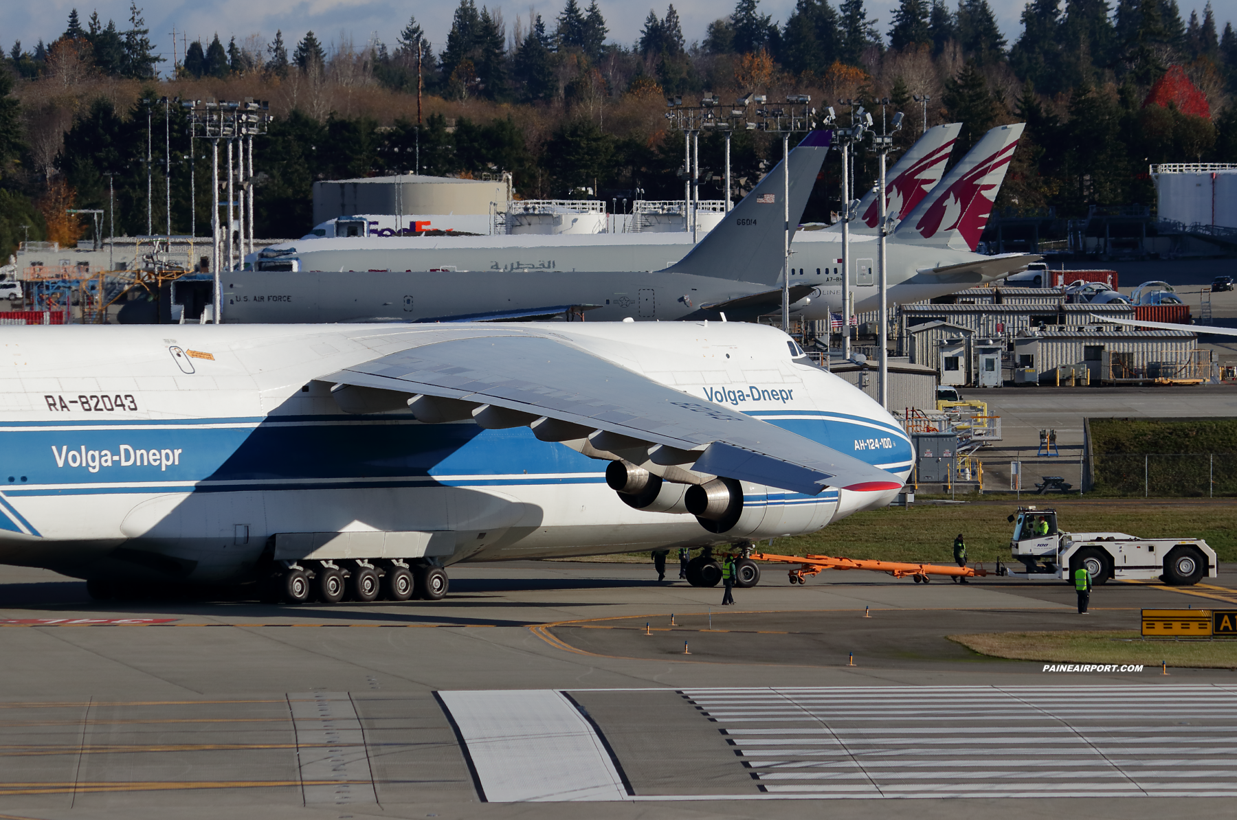An-124 RA-82043 at Paine Field