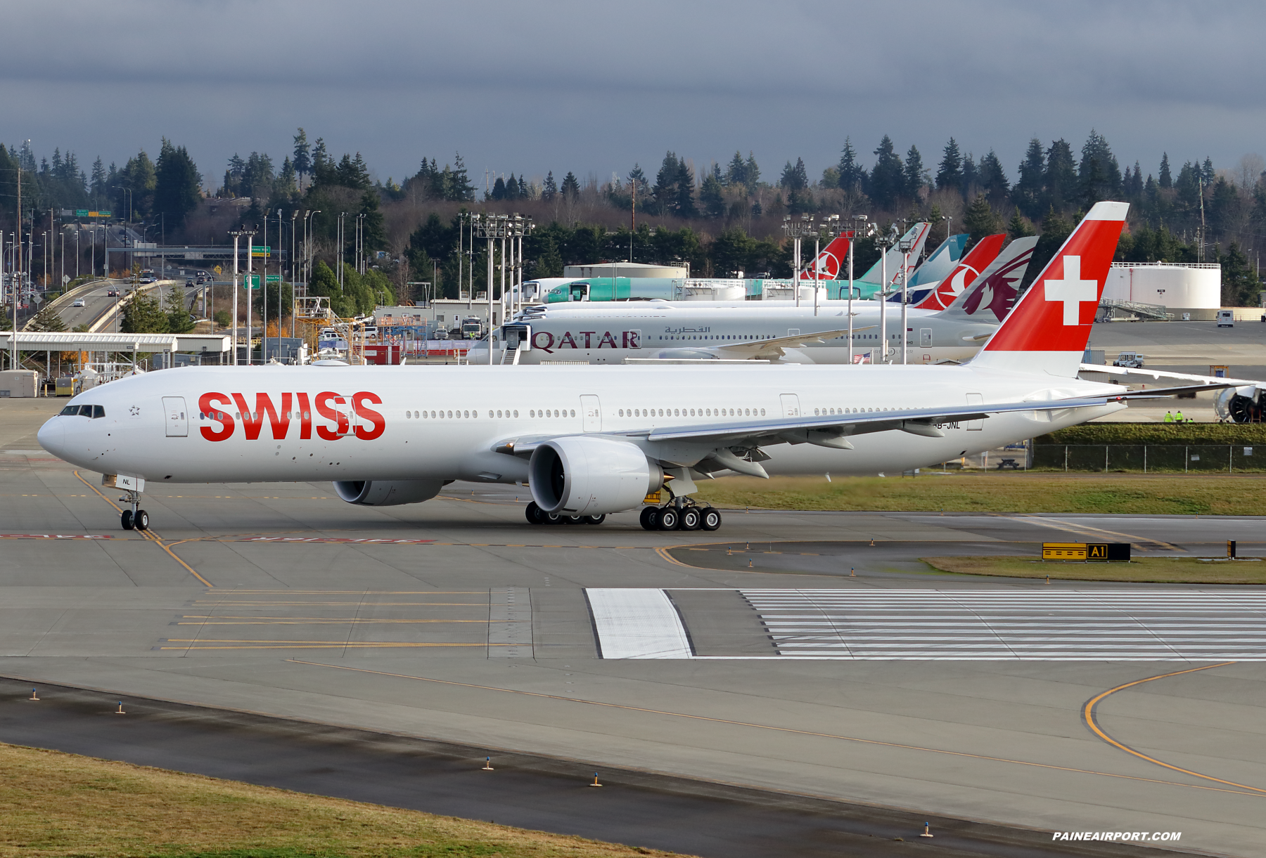 Swiss 777 HB-JNL at Paine Field