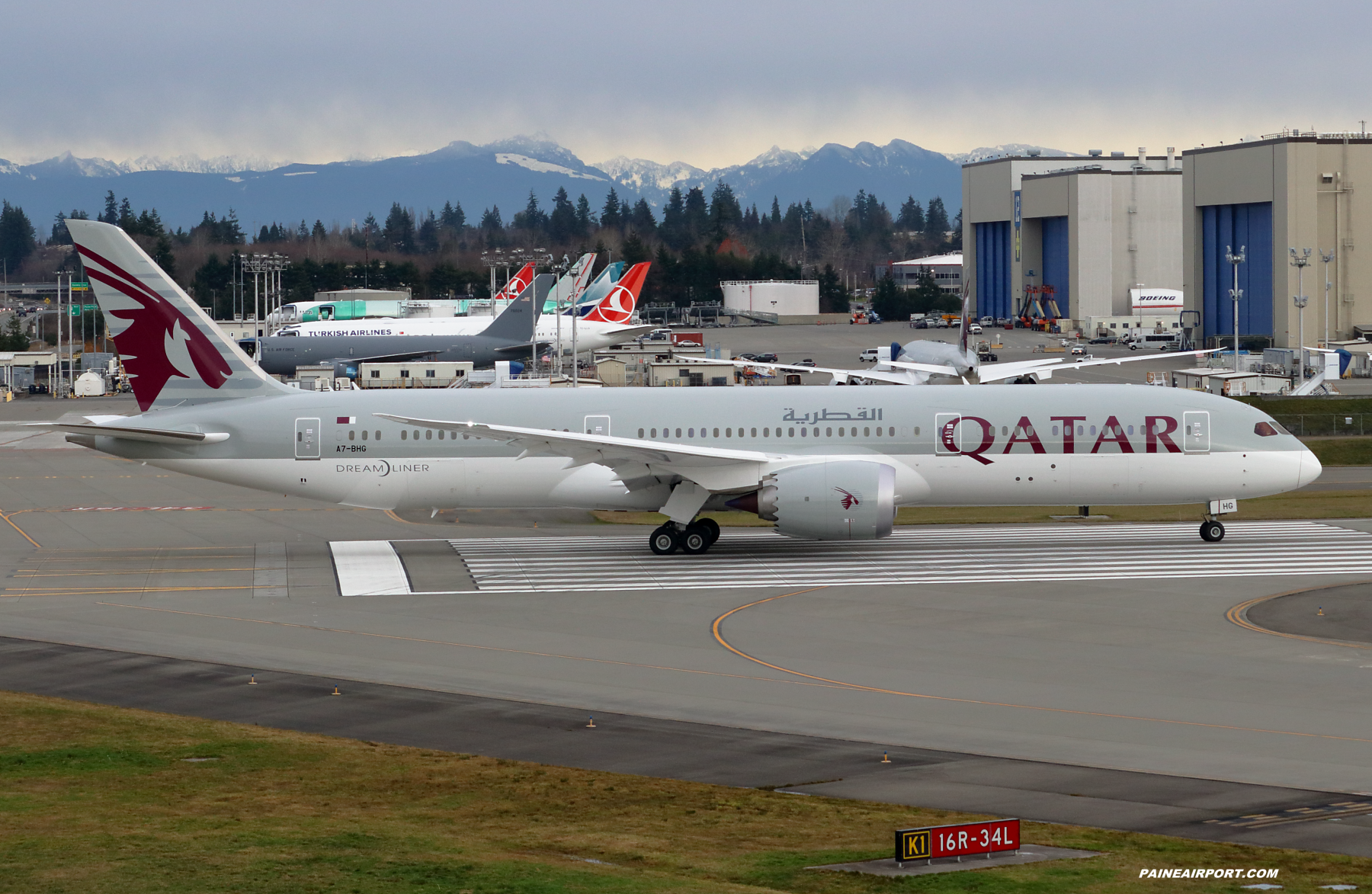 Qatar Airways 787-9 A7-BHG at Paine Field 