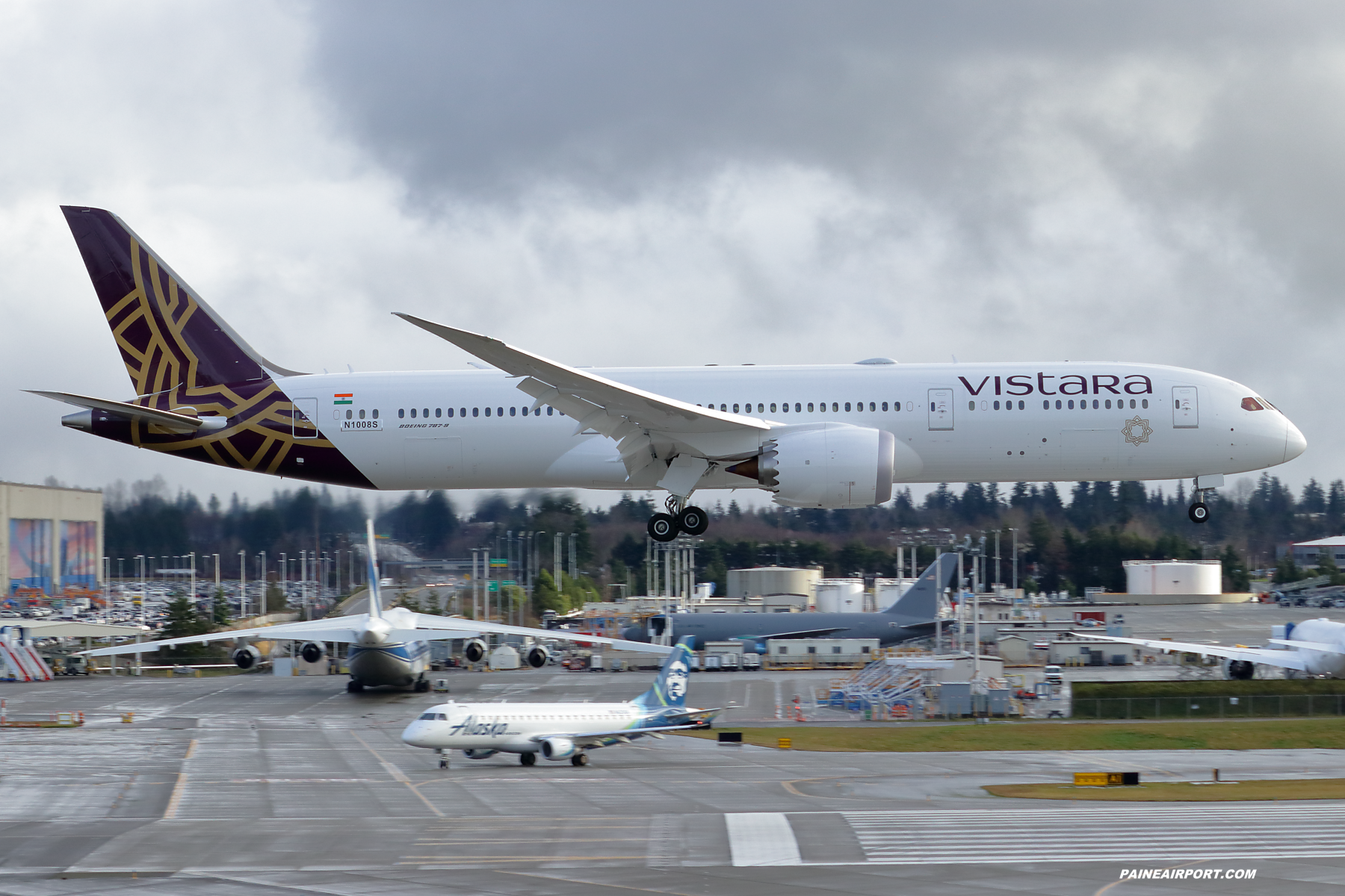 Vistara 787-9 at Paine Field 