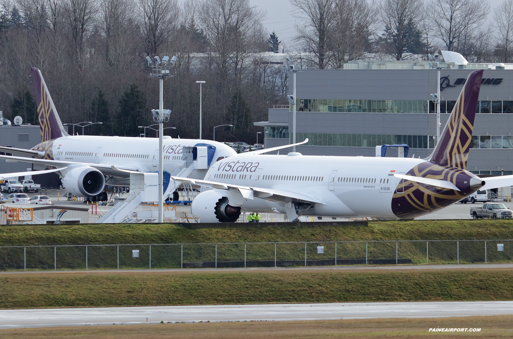 Vistara 787-9 at Paine Field 