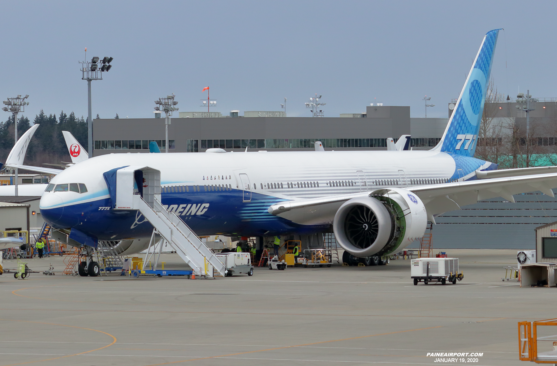 777-9 N779XW at Paine Field