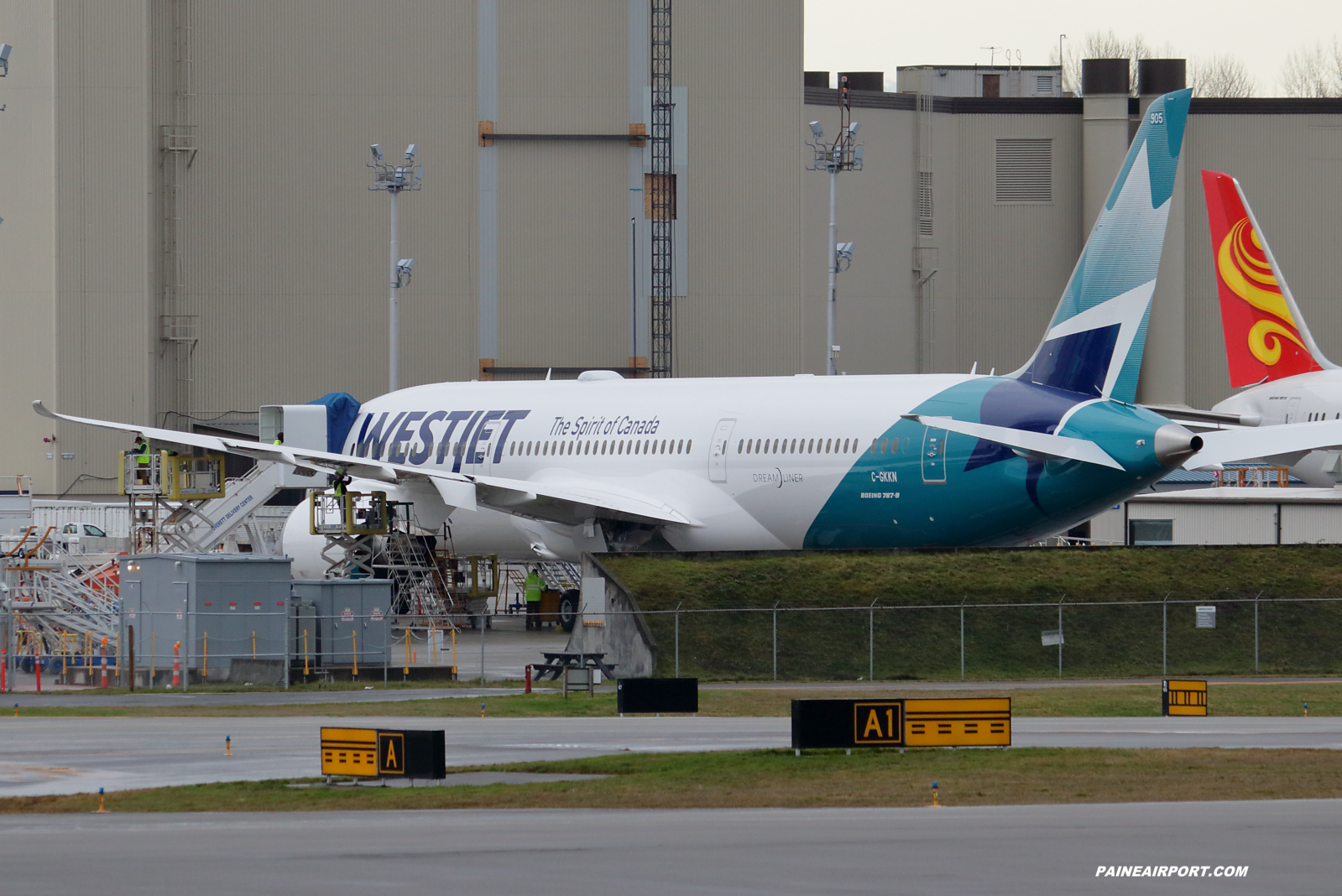 WestJet 787-9 C-GKKN at Paine Field