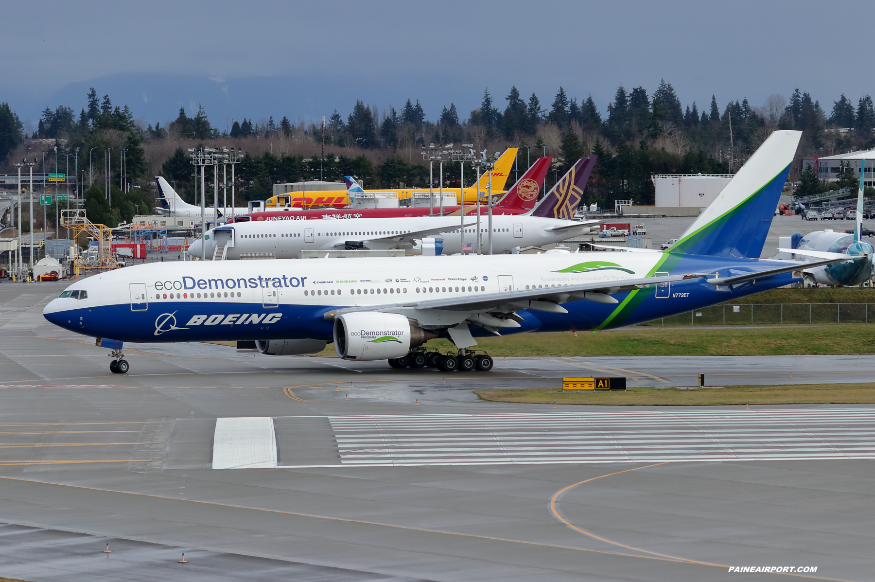 N772ET at Paine Field