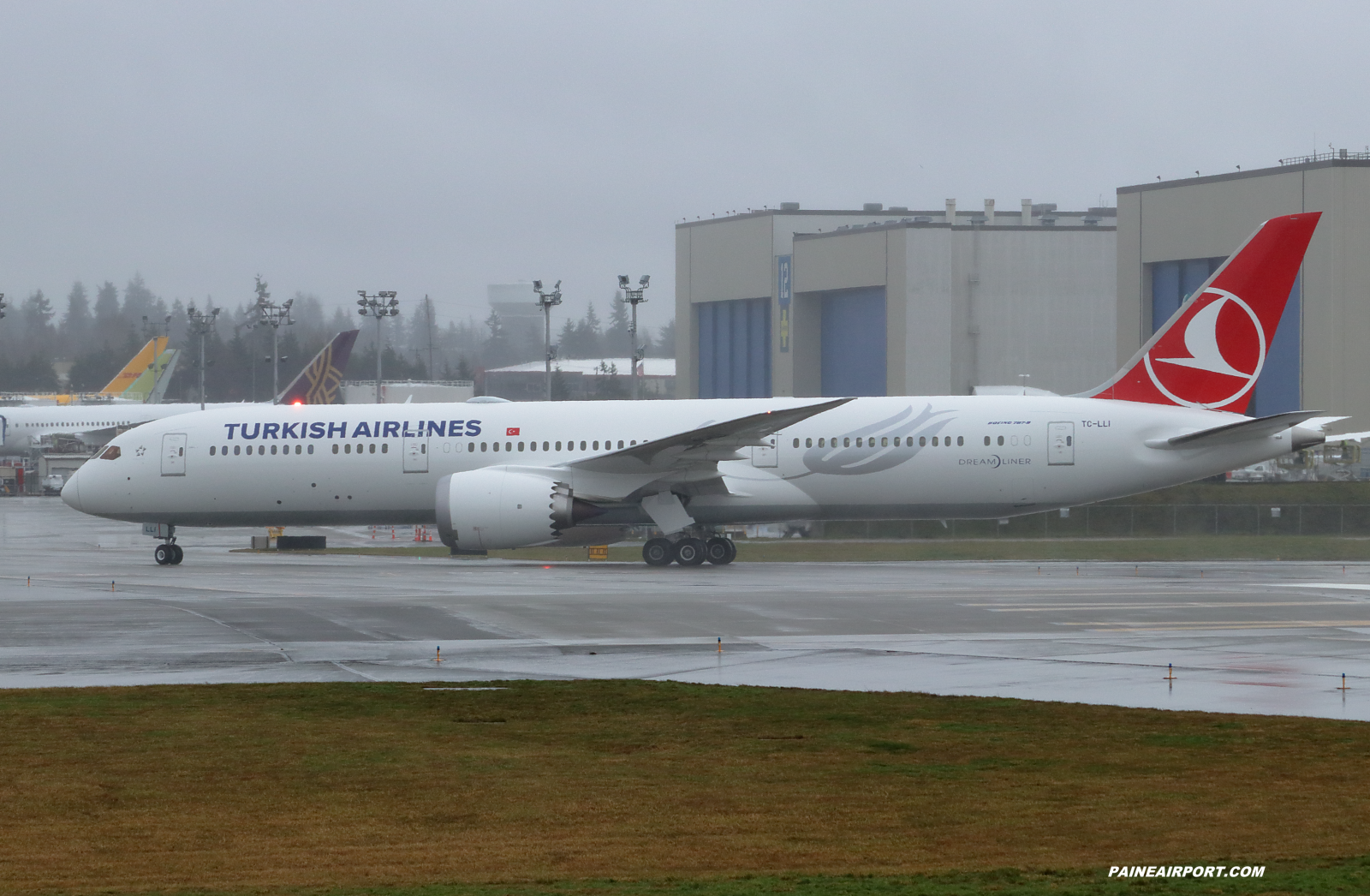 Turkish Airlines 787-9 TC-LLI at Paine Field