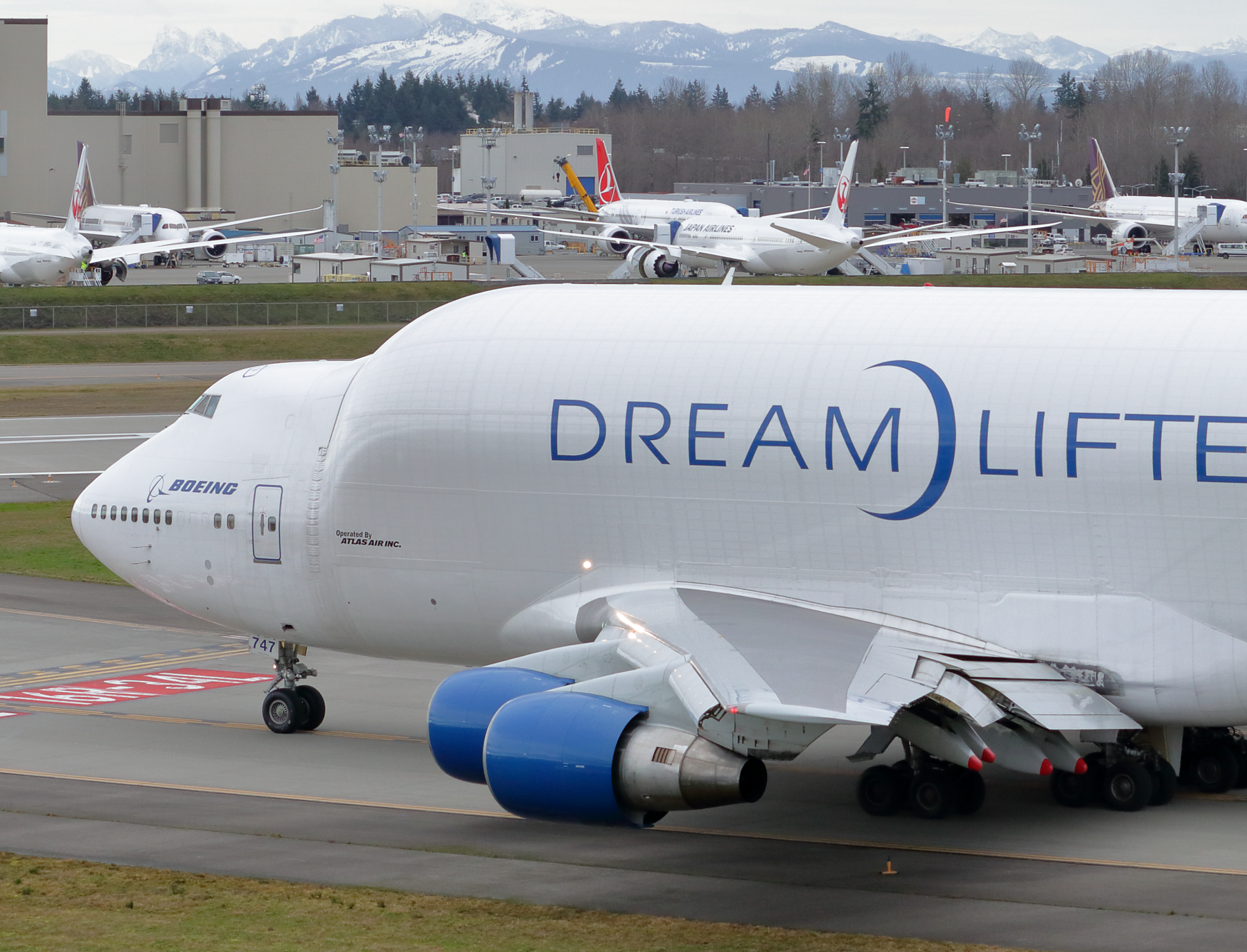 LCF N747BC at Paine Field