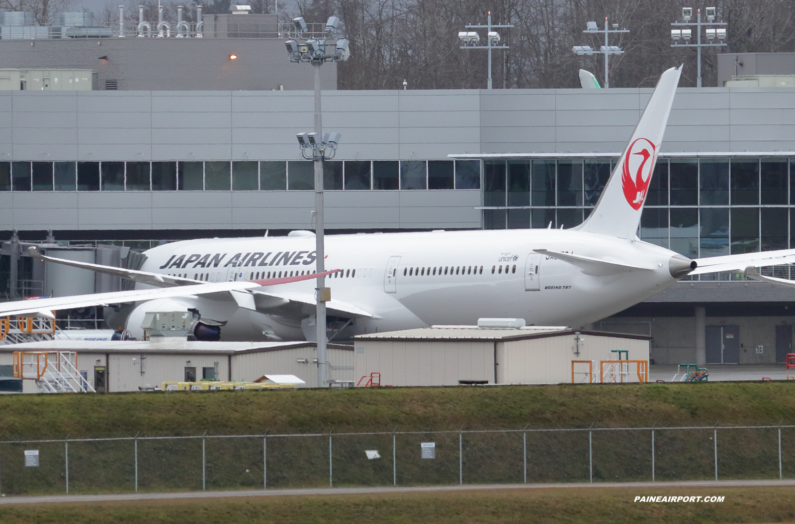 Japan Airlines 787-9 JA879J at Paine Field