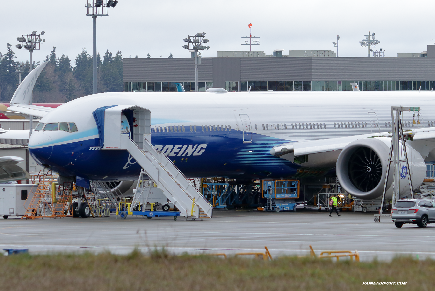 777-9 N779XX at Paine Field