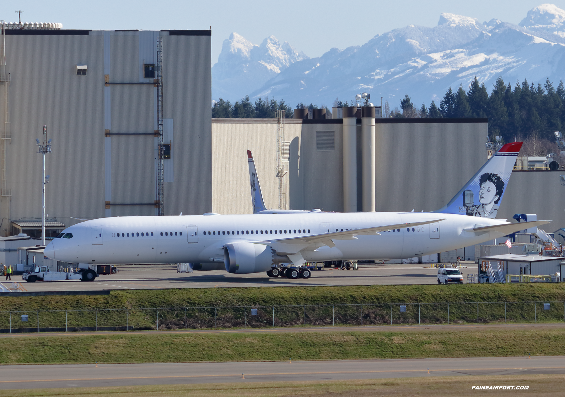 Norwegian 787-9 at Paine Field