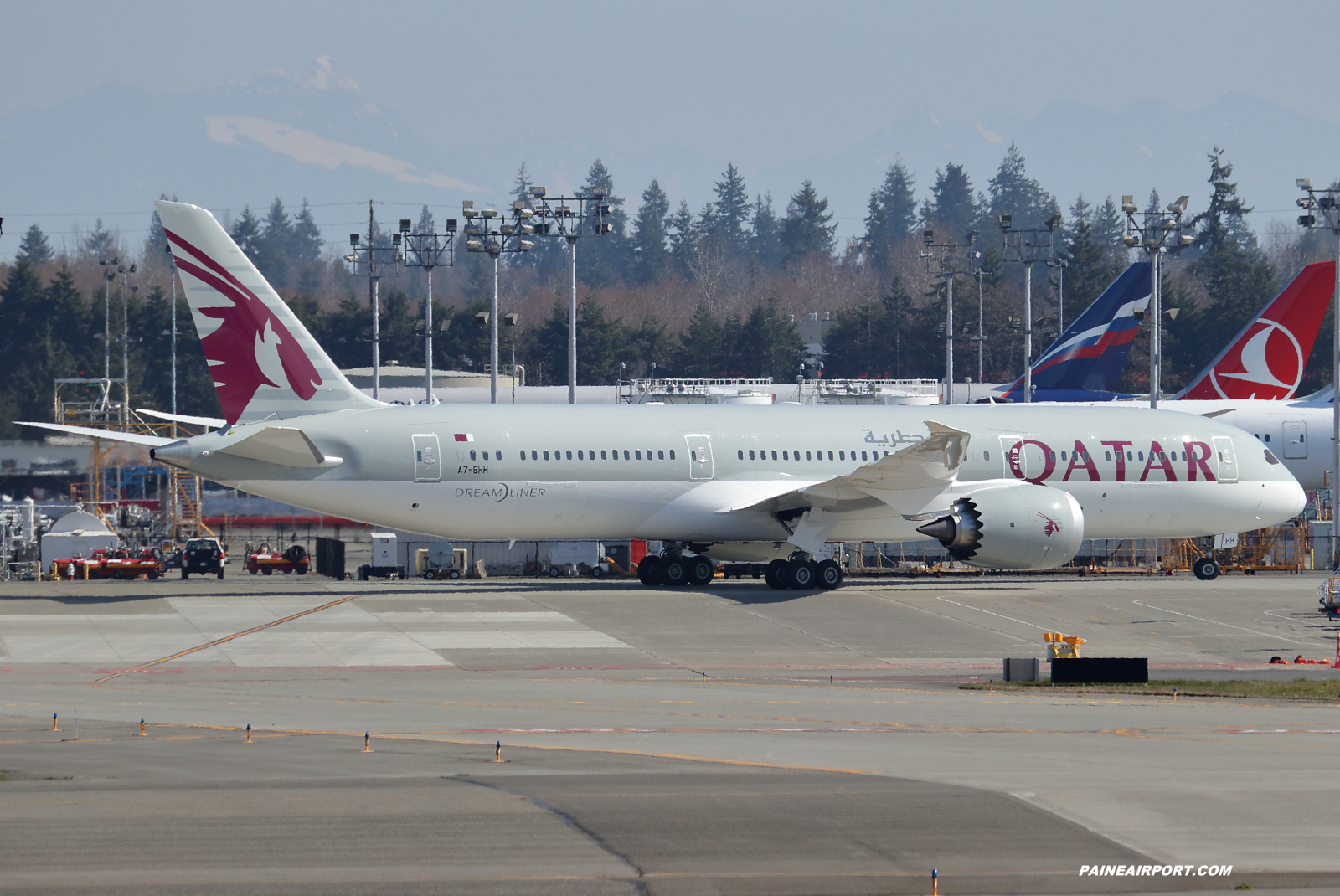 Qatar Airways 787-9 A7-BHH at Paine Field