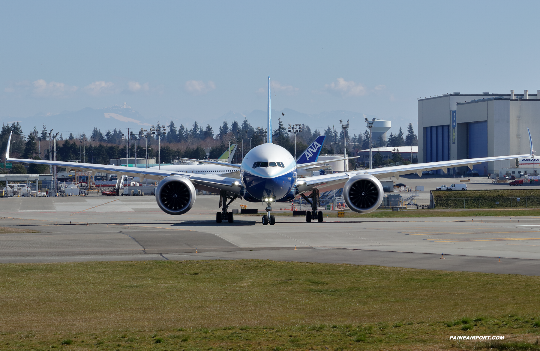 777-9 N779XX at Paine Field