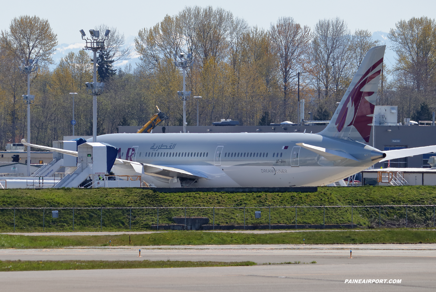 Qatar Airways 787-9 A7-BHH at Paine Field