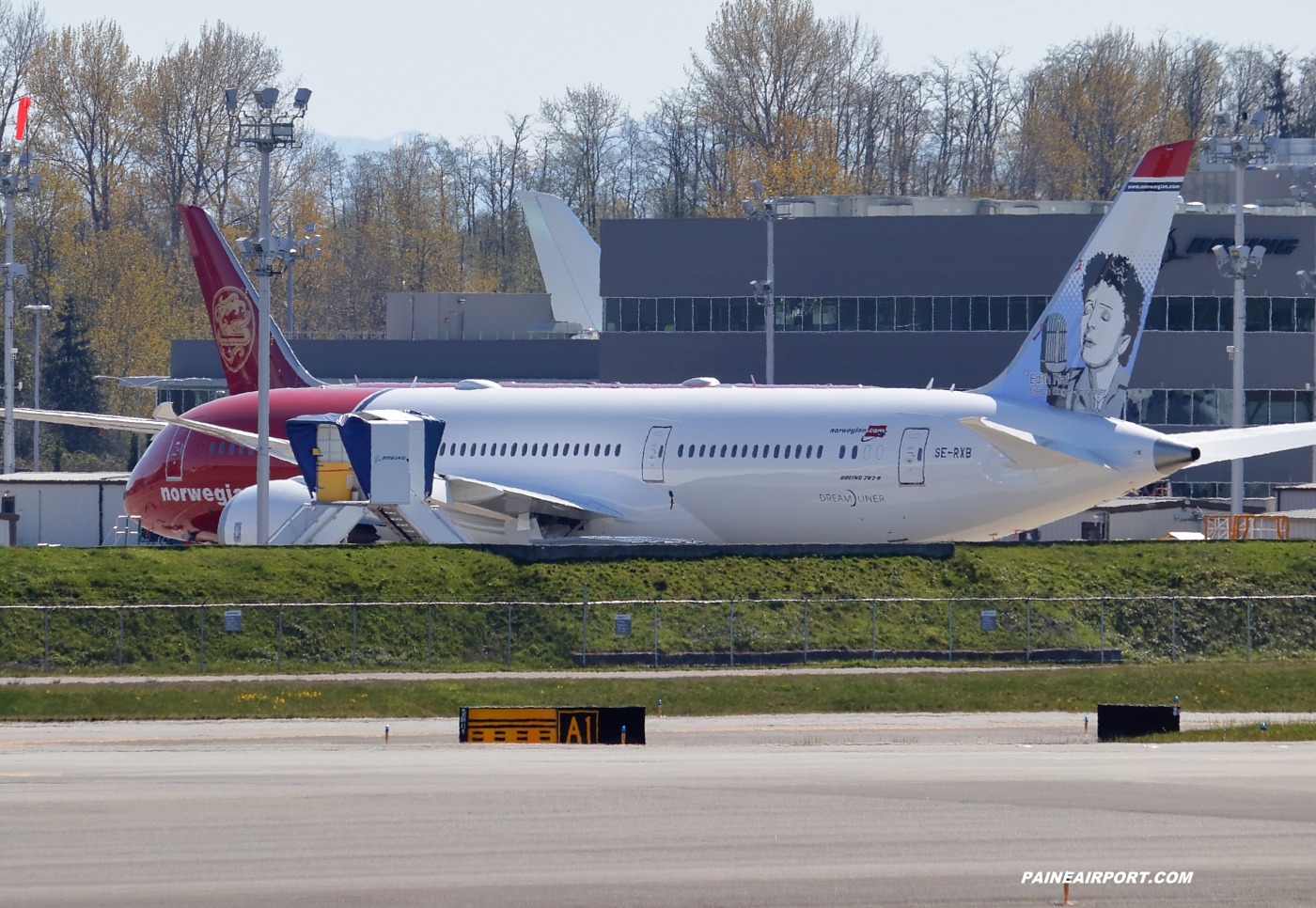 Norwegian 787-9 SE-RXB at Paine Field