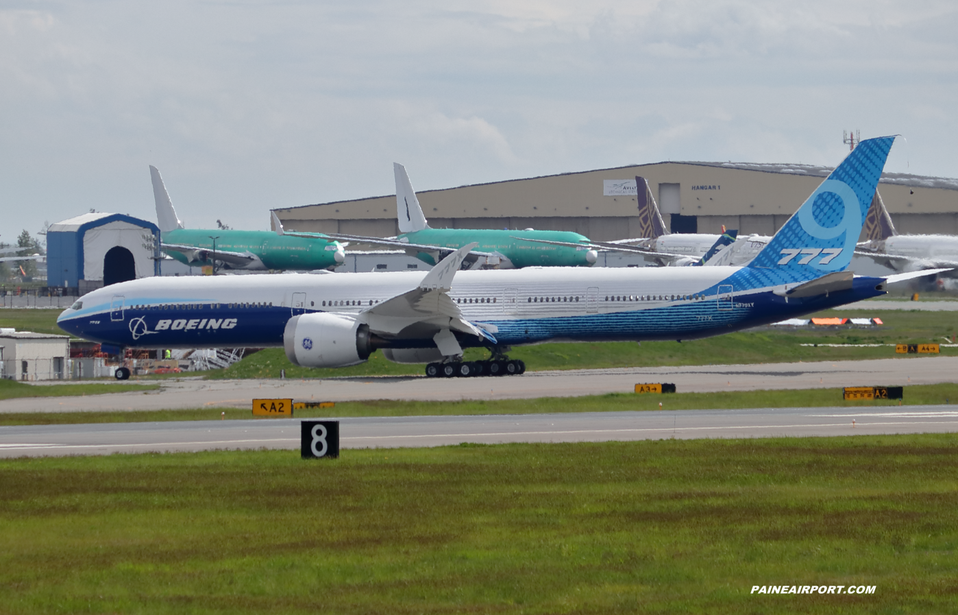 777-9 N779XX at Paine Field