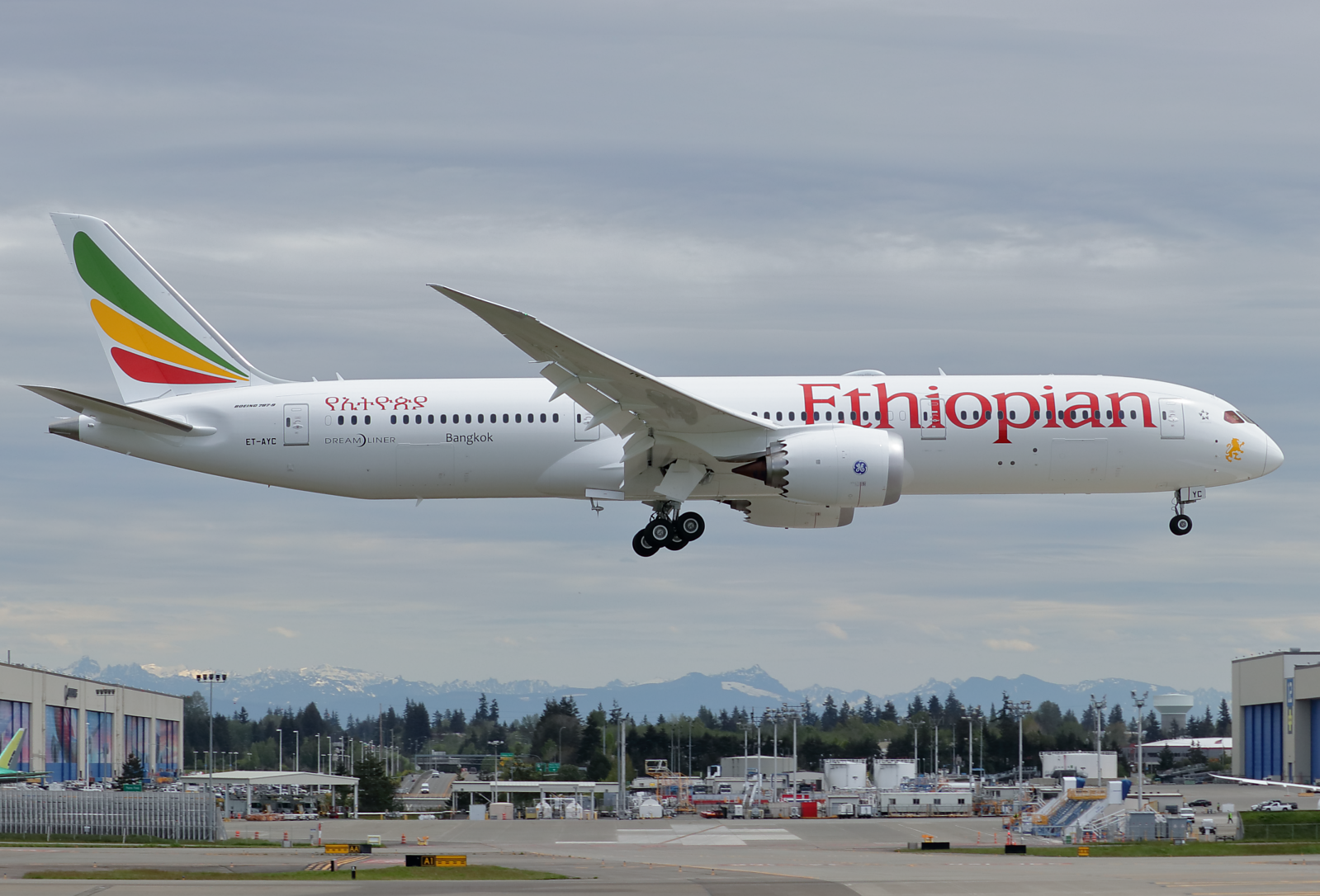 Ethiopian Airlines 787-9 ET-AYC at Paine Field