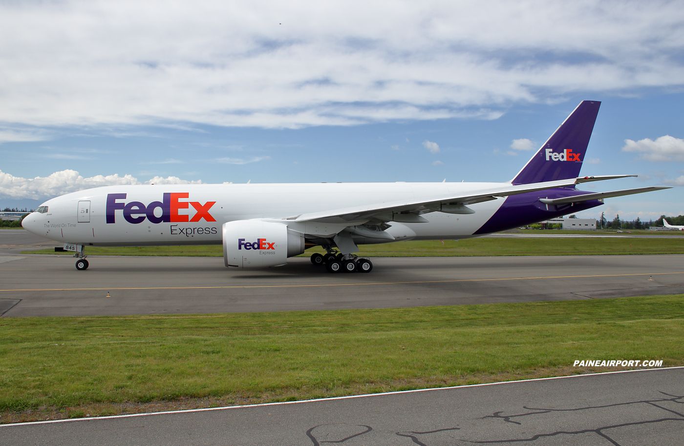 FedEx 777F N845FD at Paine Field