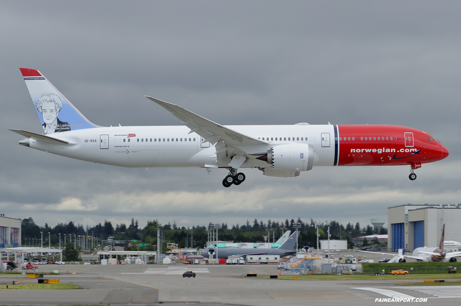 Norwegian 787-9 SE-RXA at Paine Field