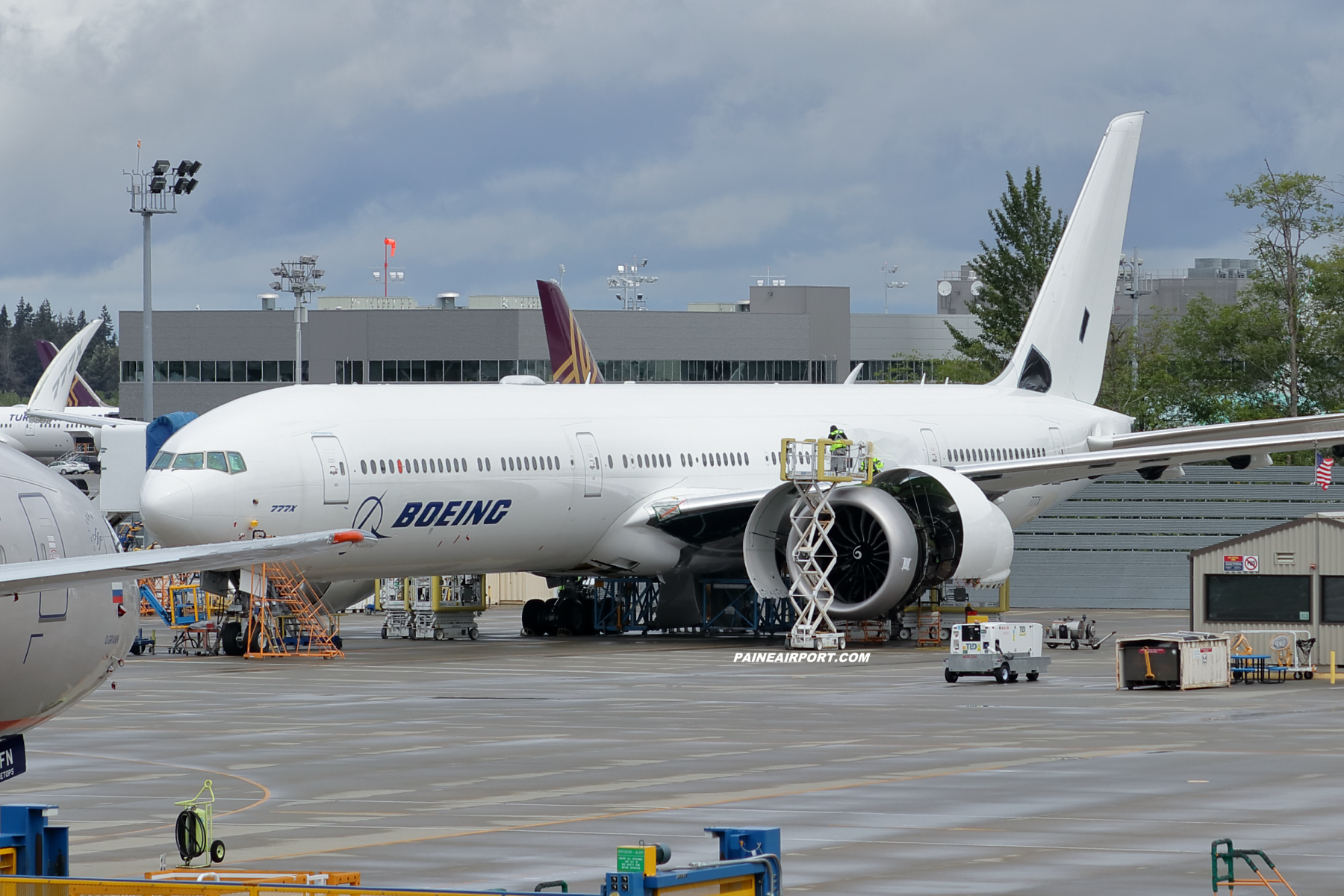777-9 N779XY at Paine Field