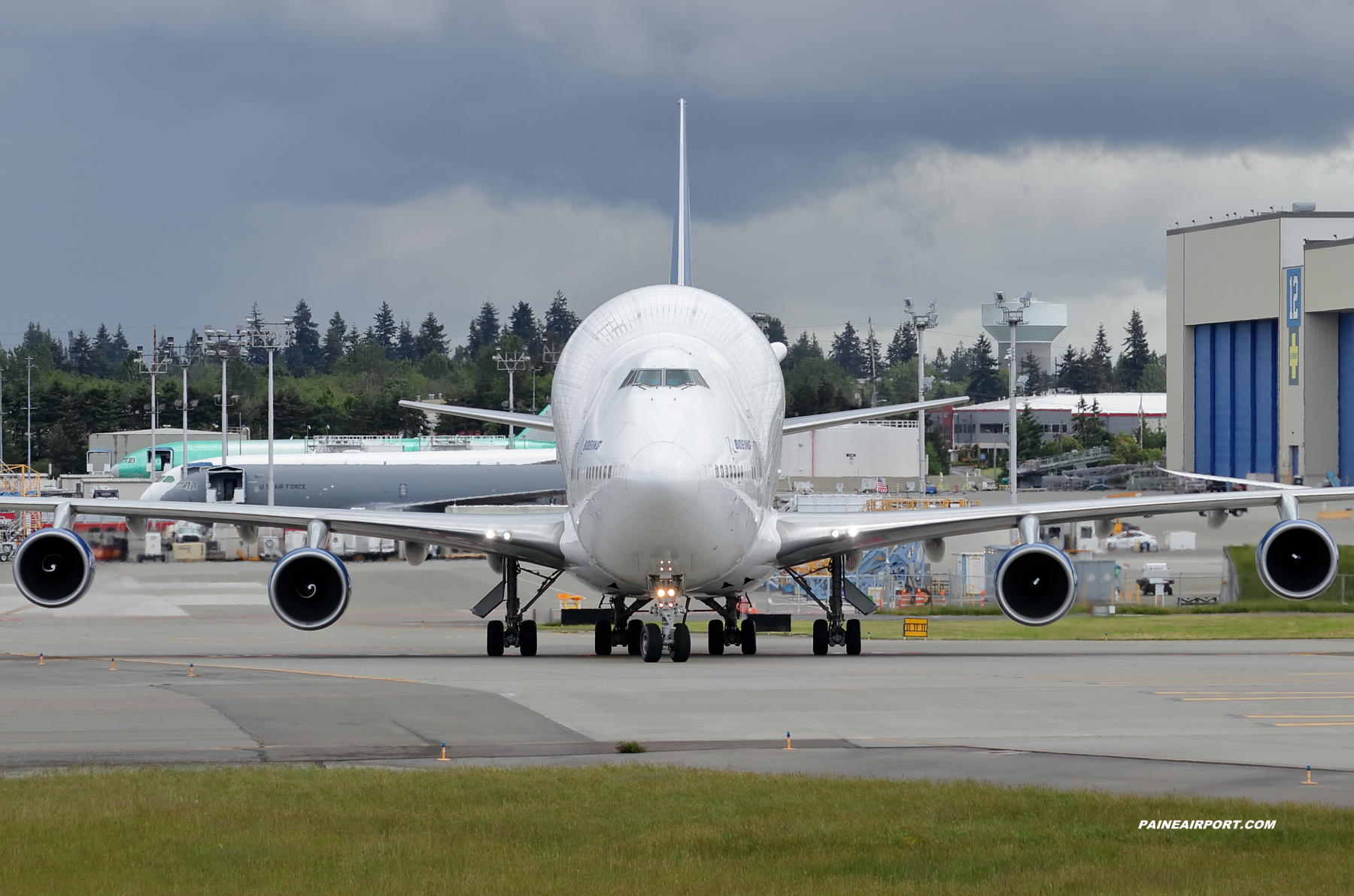 LCF N718BA at Paine Field