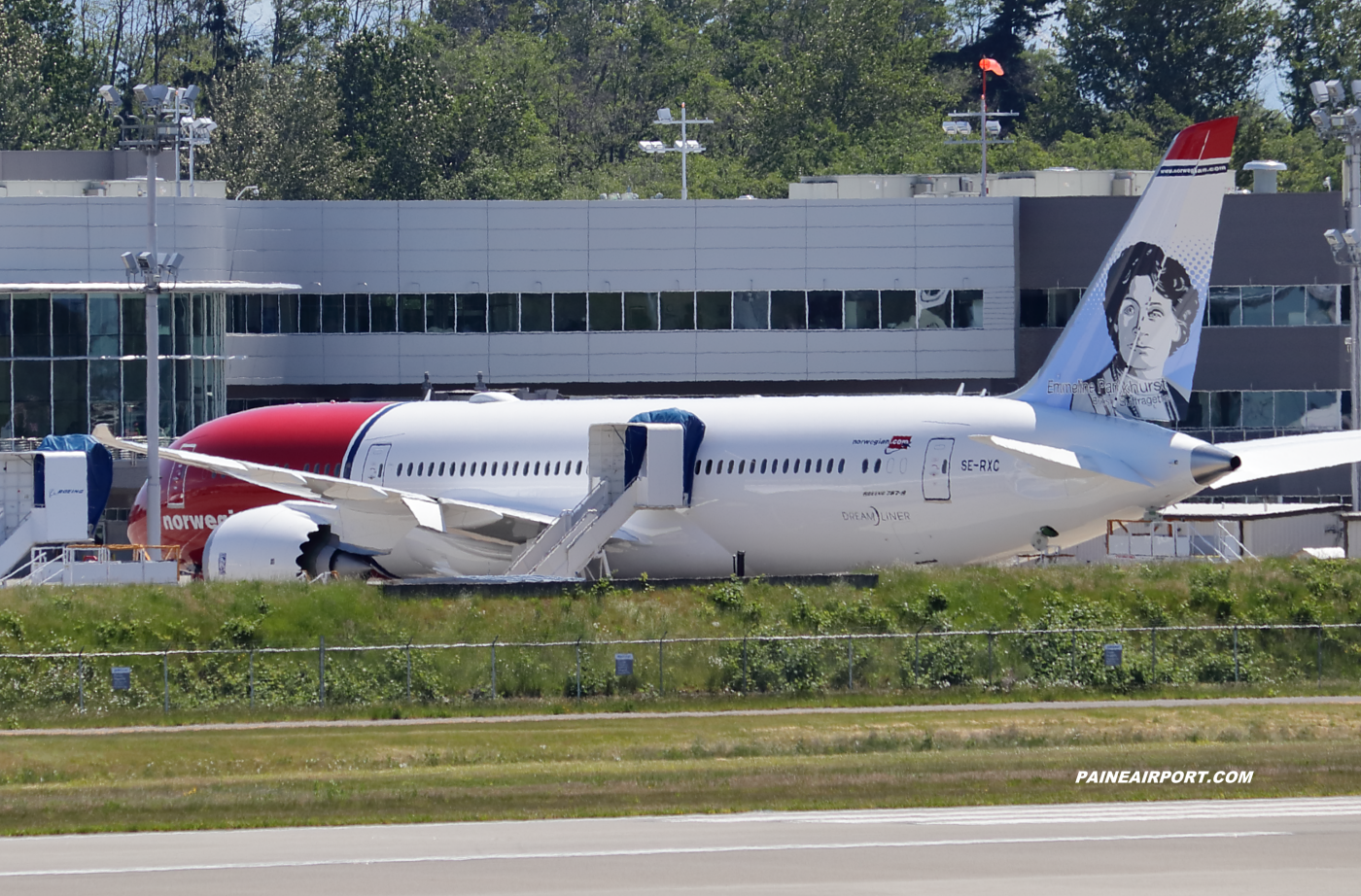 Norwegian 787-9 SE-RXC at Paine Field