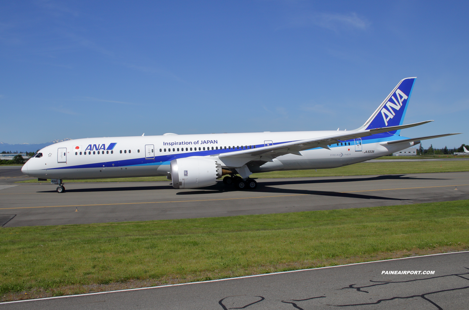 ANA 787-9 JA933A at Paine Field