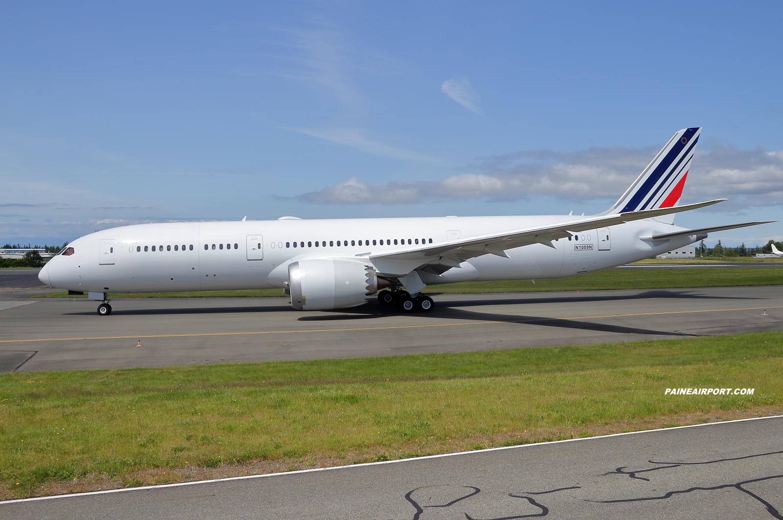 Air France 787-9 at KPAE Paine Field 