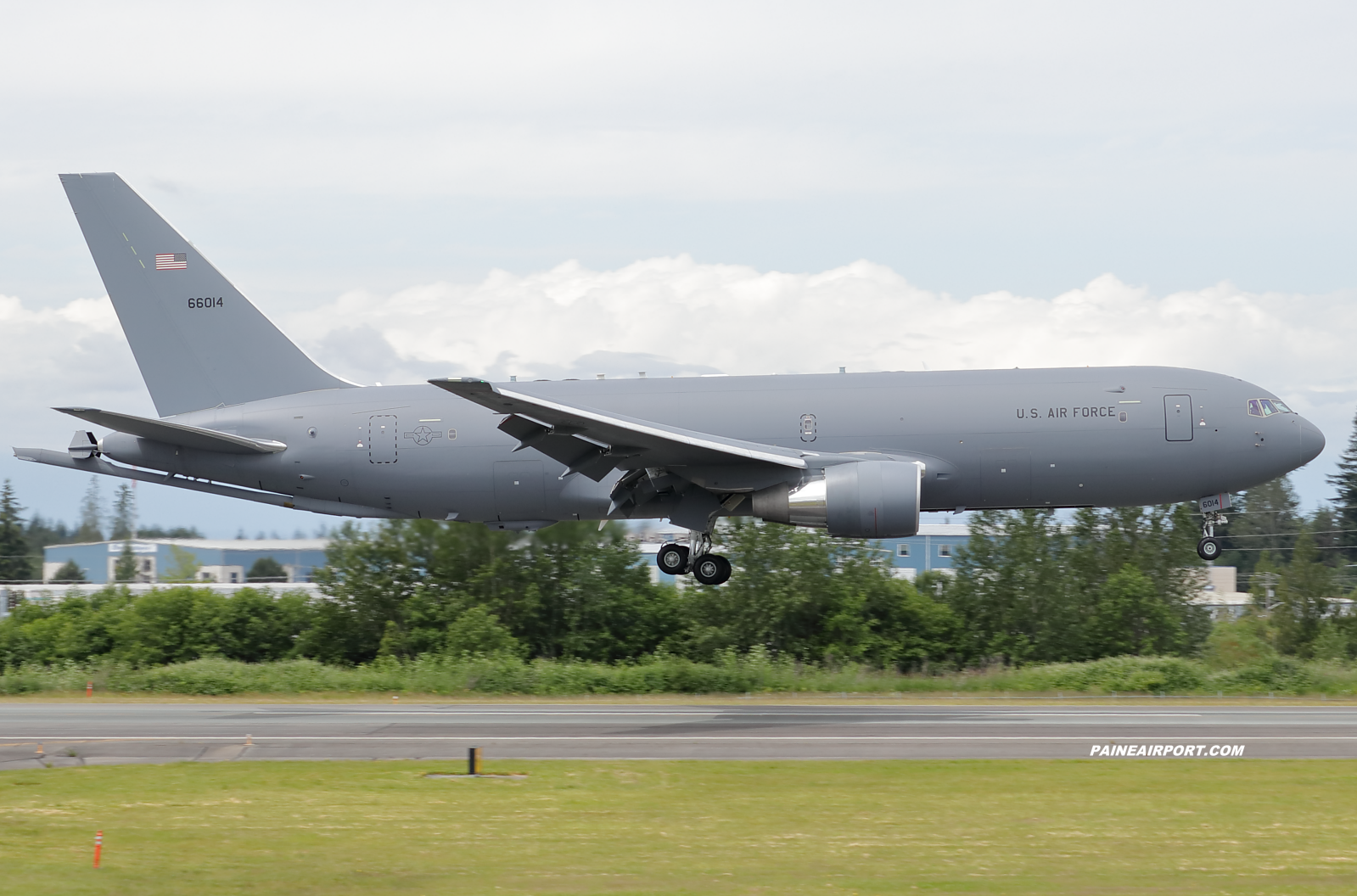 KC-46A 16-46014 at KPAE Paine Field