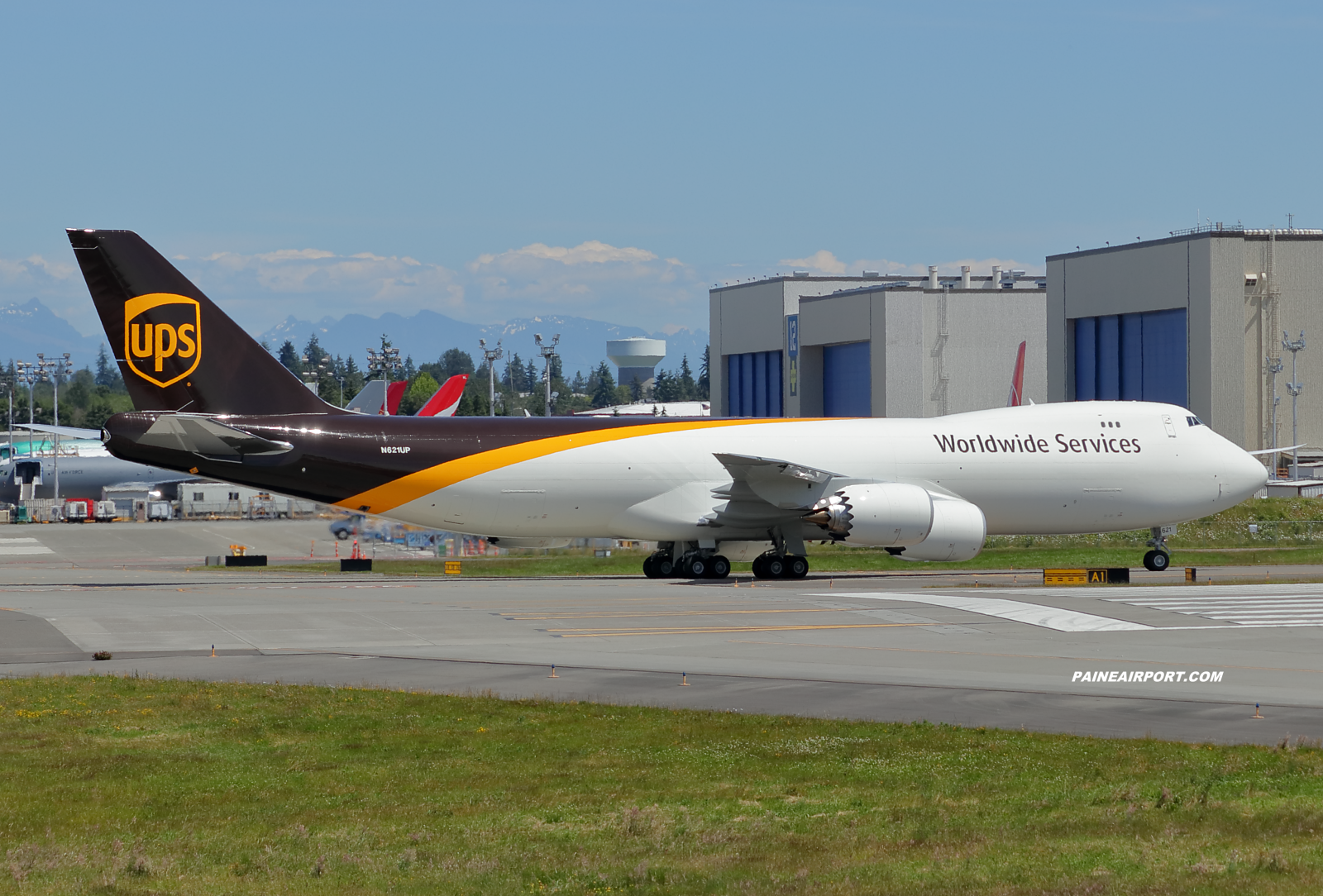 UPS 747-8F N621UP at KPAE Paine Field