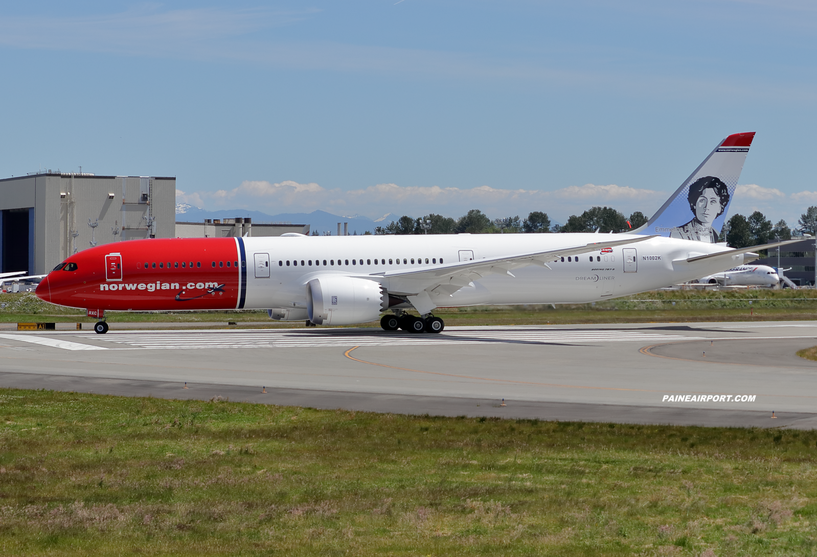 Norwegian 787-9 SE-RXC at KPAE Paine Field