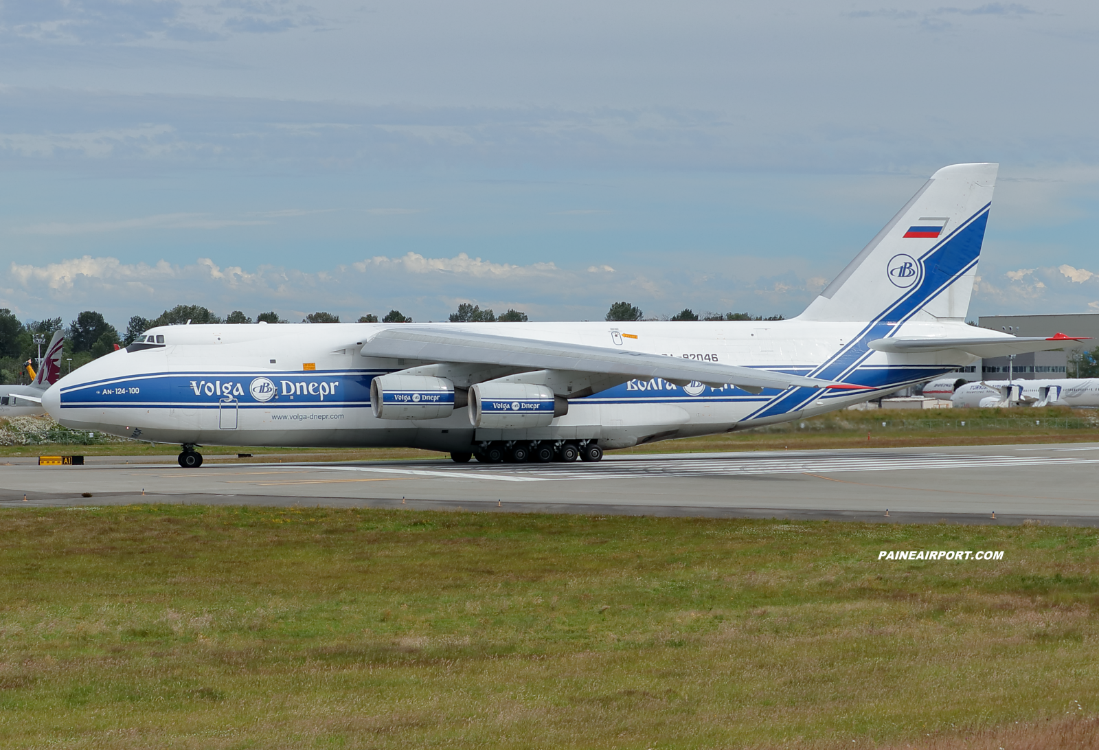 An-124 RA-82046 at KPAE Paine Field