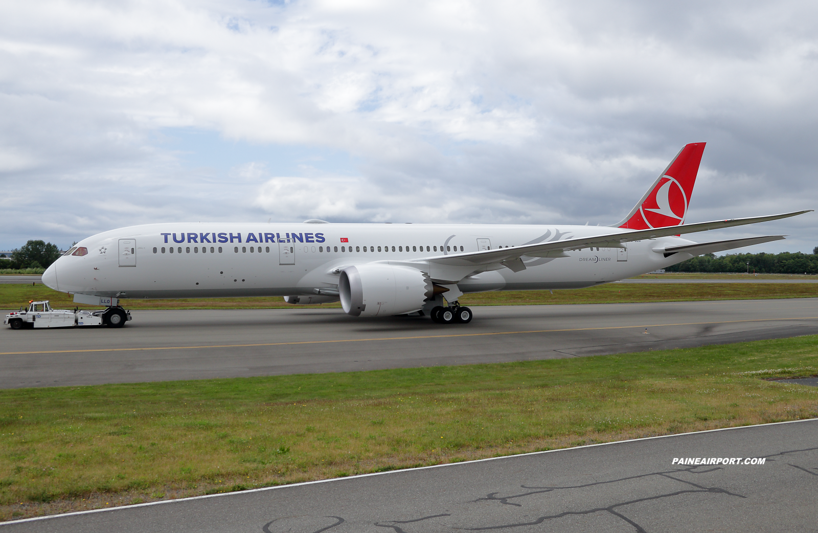 Turkish Airlines 787-9 TC-LLO at KPAE Paine Field