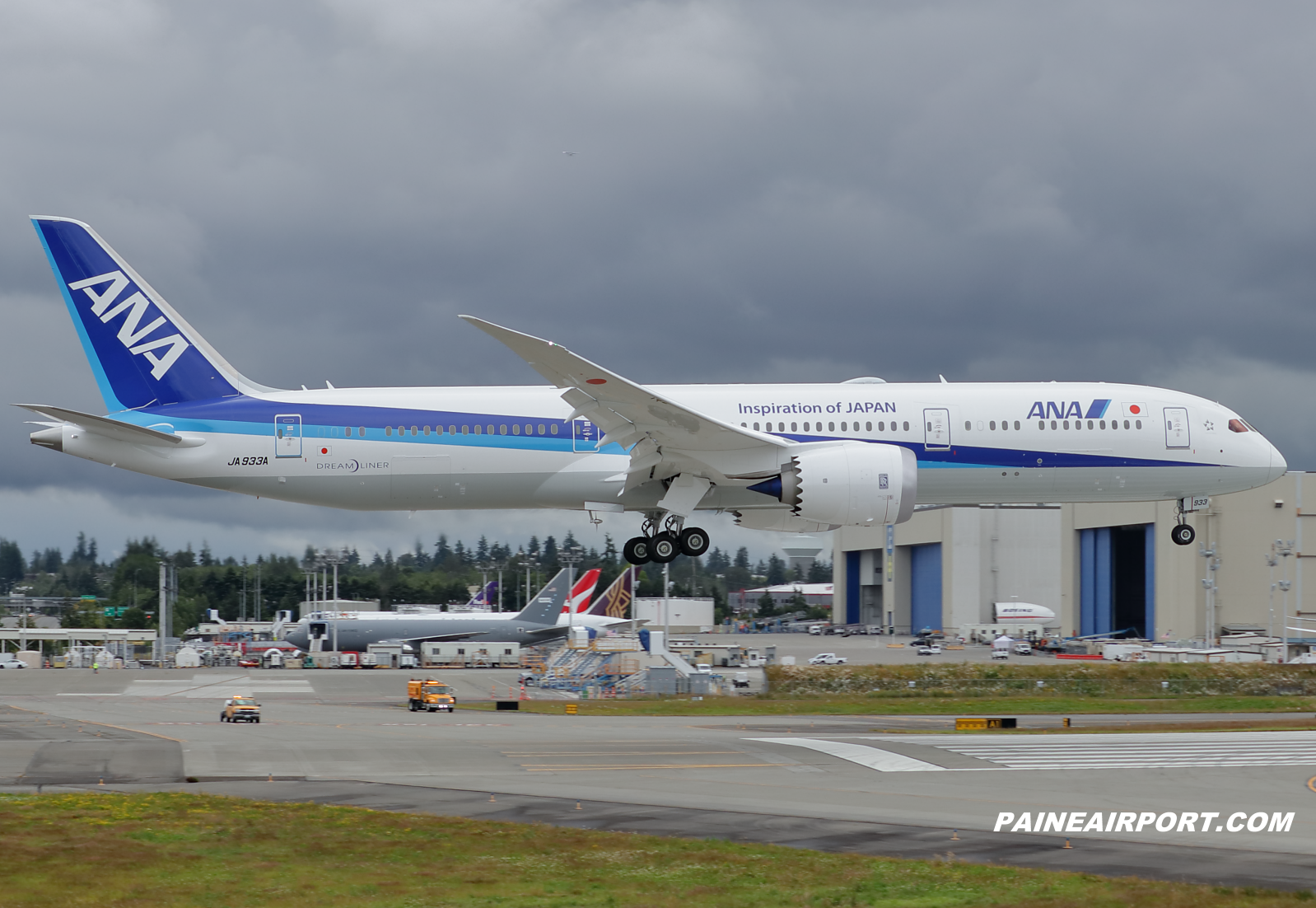 ANA 787-9 JA933A at KPAE Paine Field