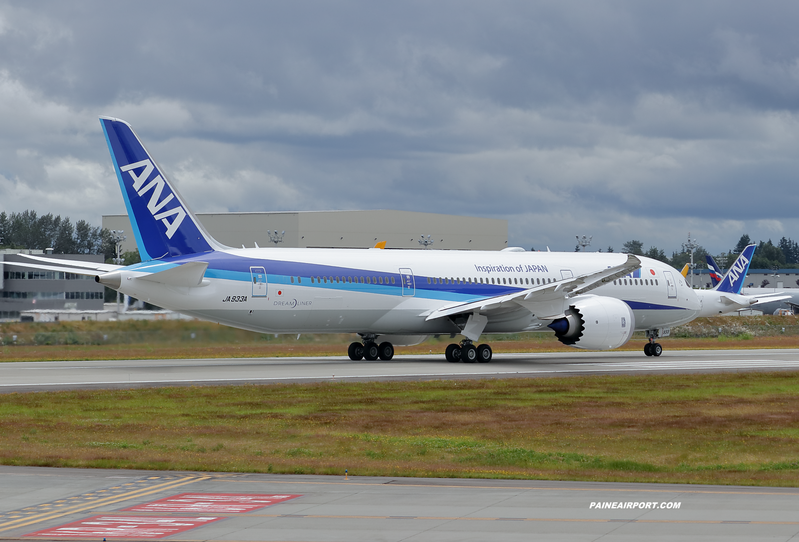 ANA 787-9 JA933A at KPAE Paine Field