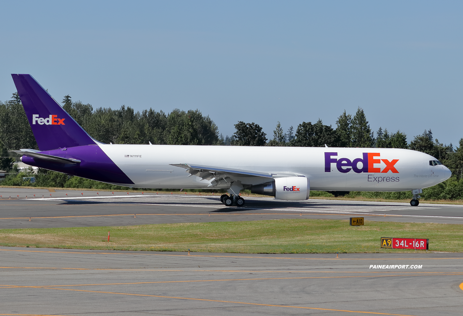FedEx 767 N111FE at KPAE Paine Field 