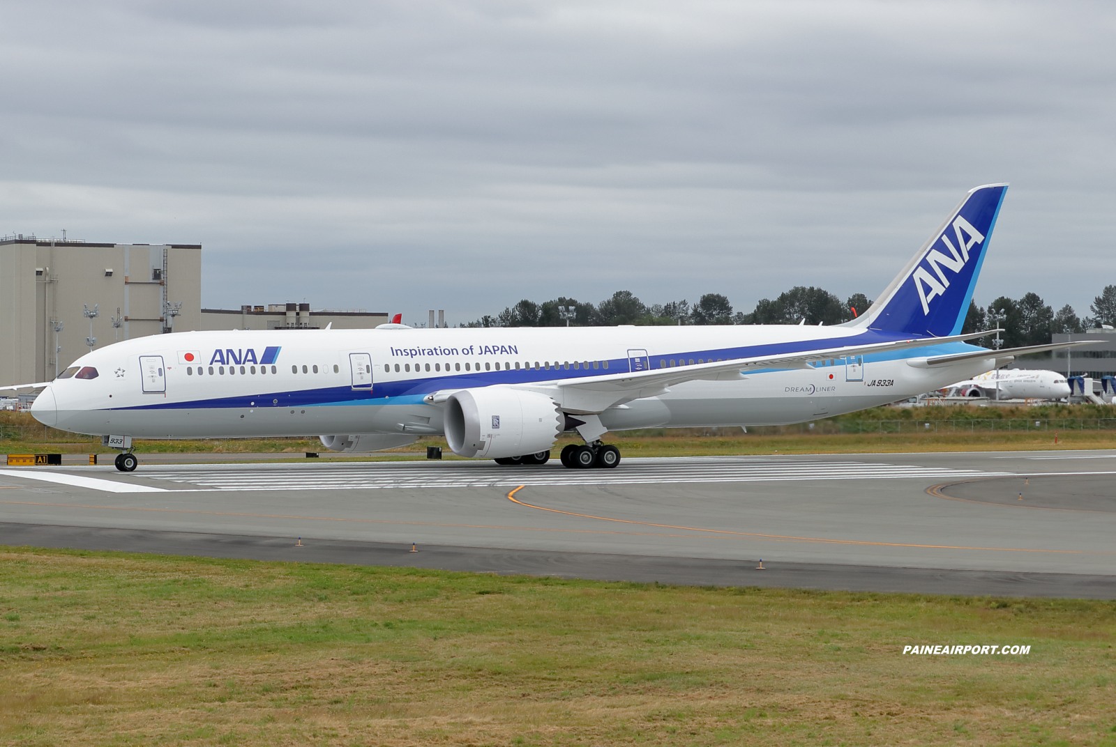 ANA 787-9 JA933A at KPAE Paine Field