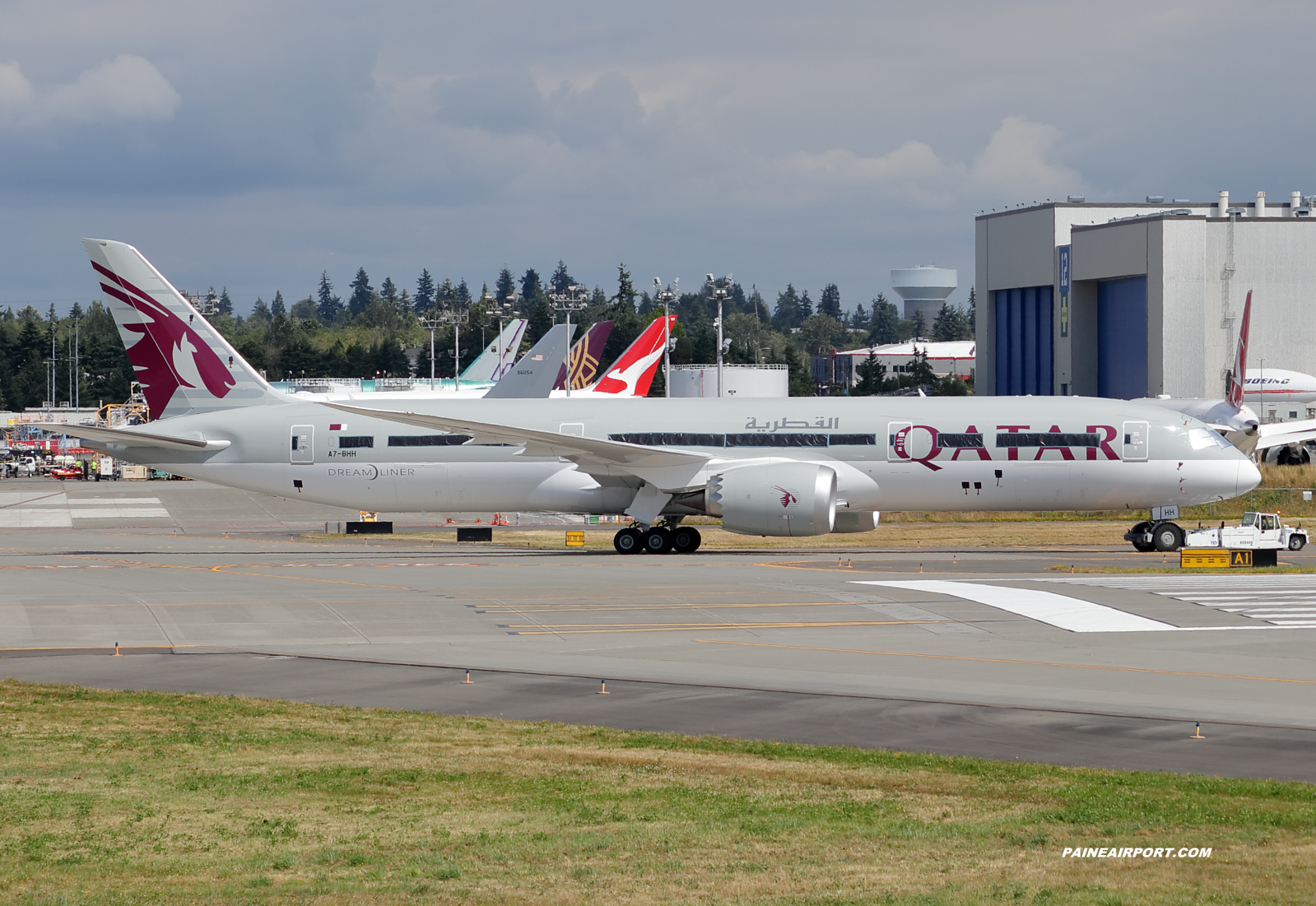 Qatar Airways 787-9 A7-BHH at KPAE Paine Field