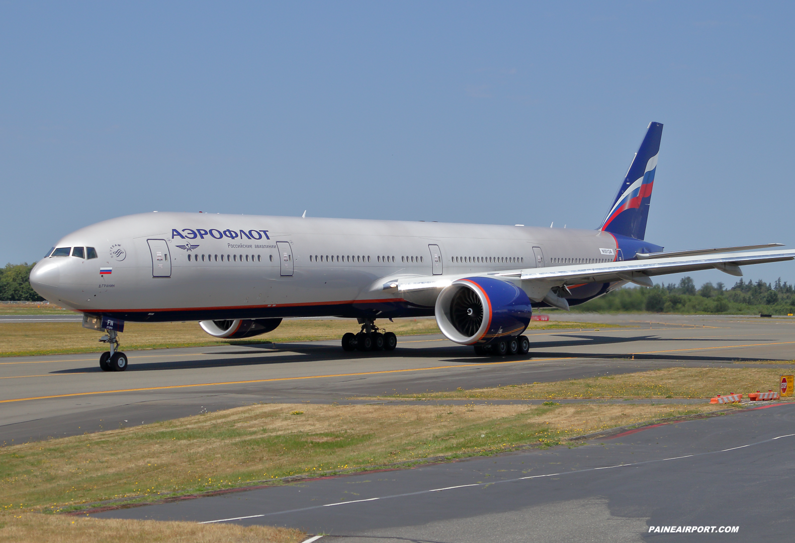 Aeroflot 777 VQ-BFN at KPAE Paine Field