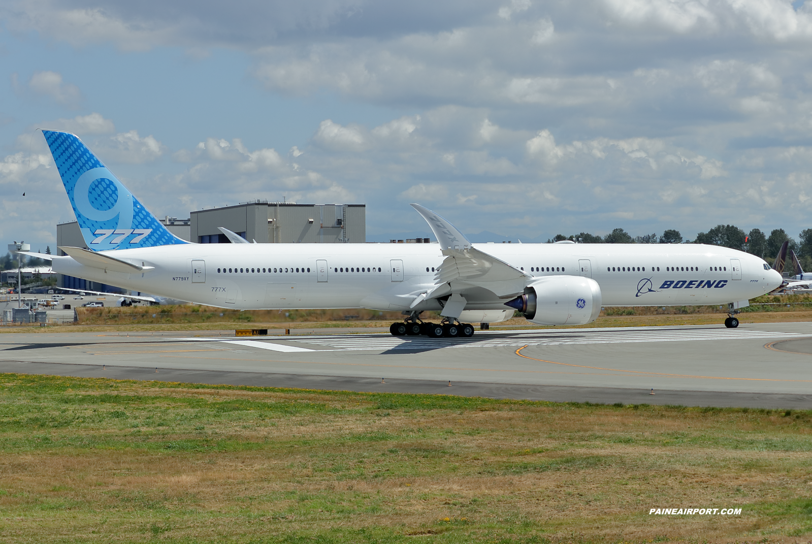 777-9 N779XY at KPAE Paine Field