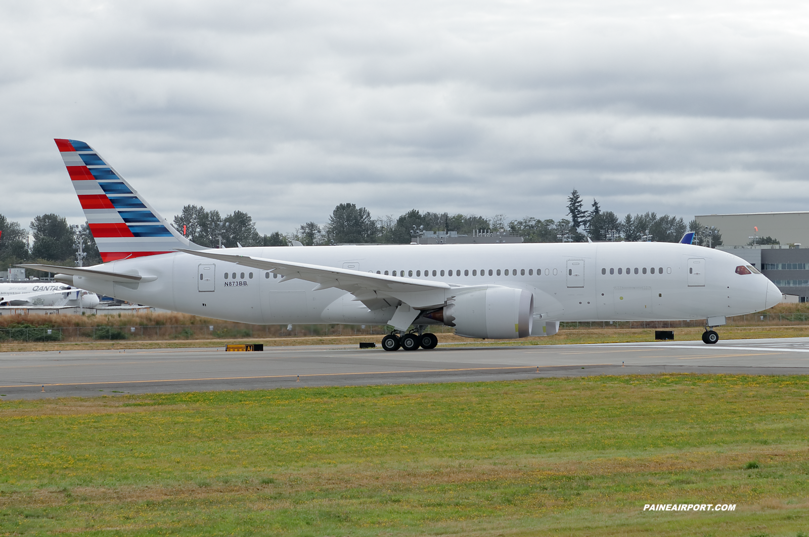 American Airlines 787-8 N873BB at KPAE Paine Field 