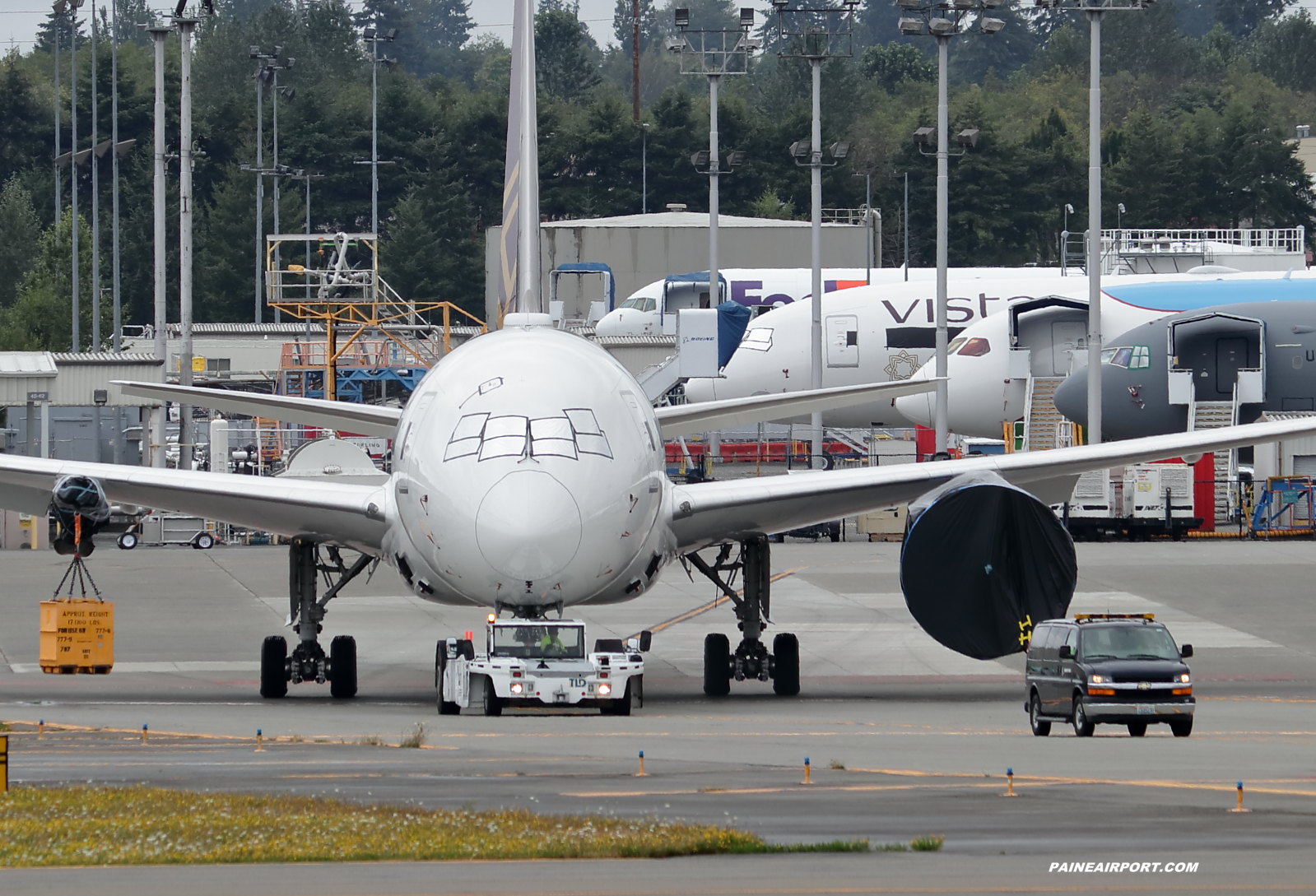 Vistara 787-9 at KPAE Paine Field