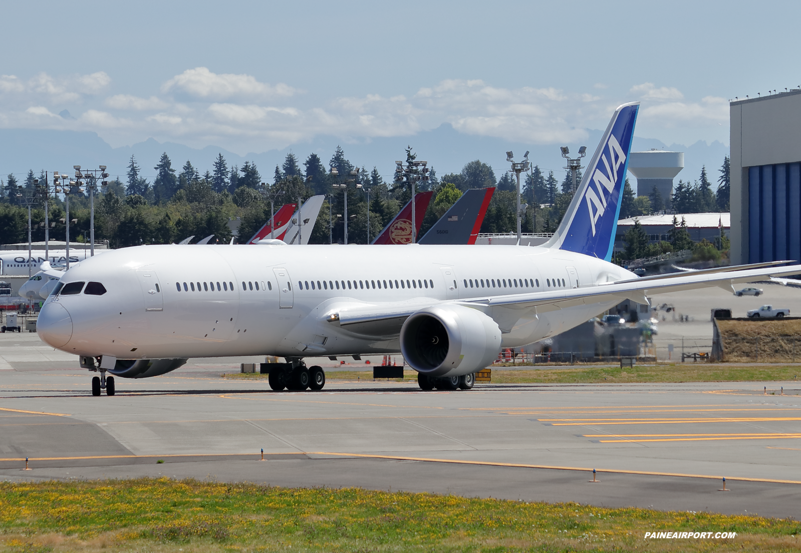 ANA 787-9 at KPAE Paine Field