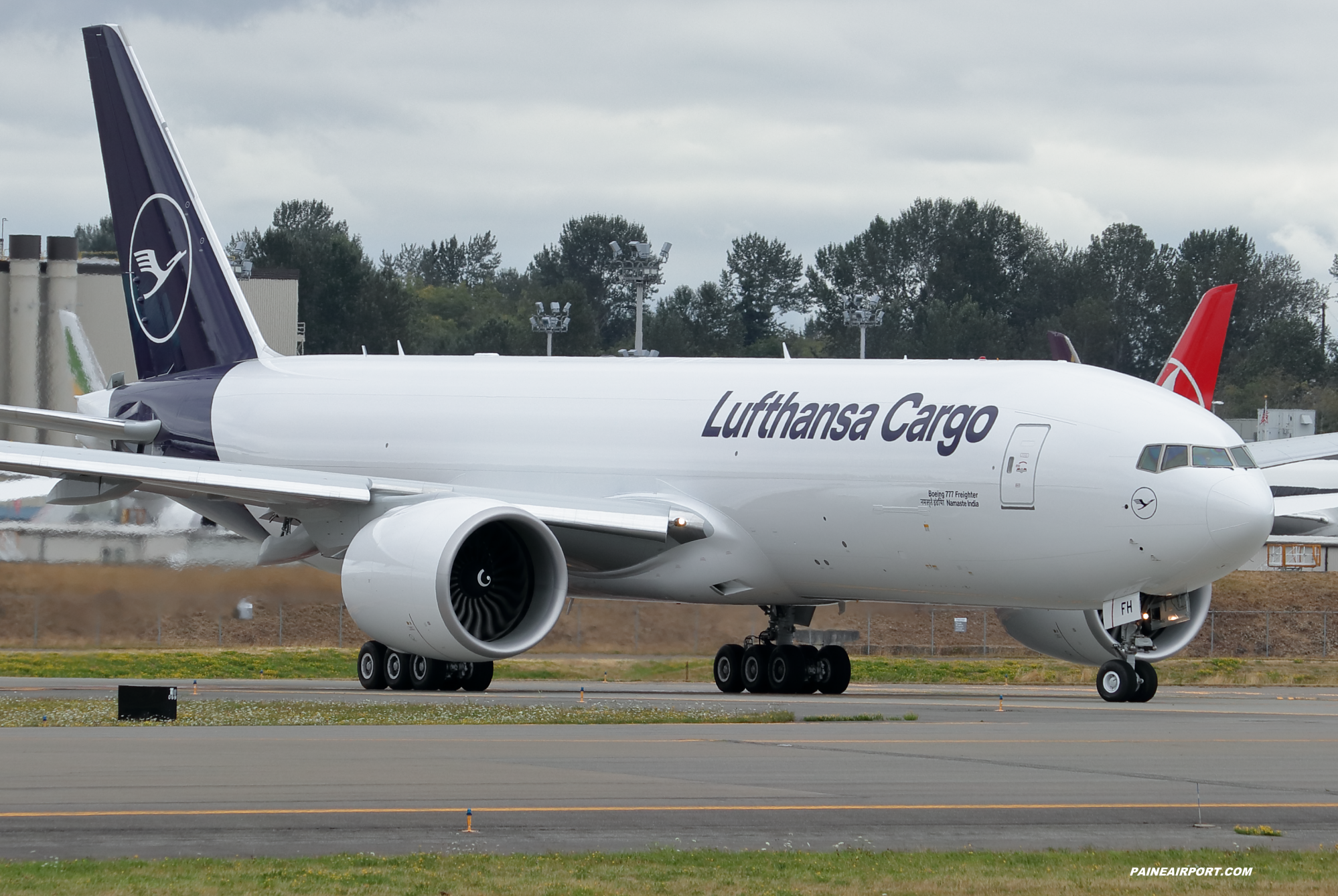 Lufthansa Cargo 777F D-ALFH at KPAE Paine Field