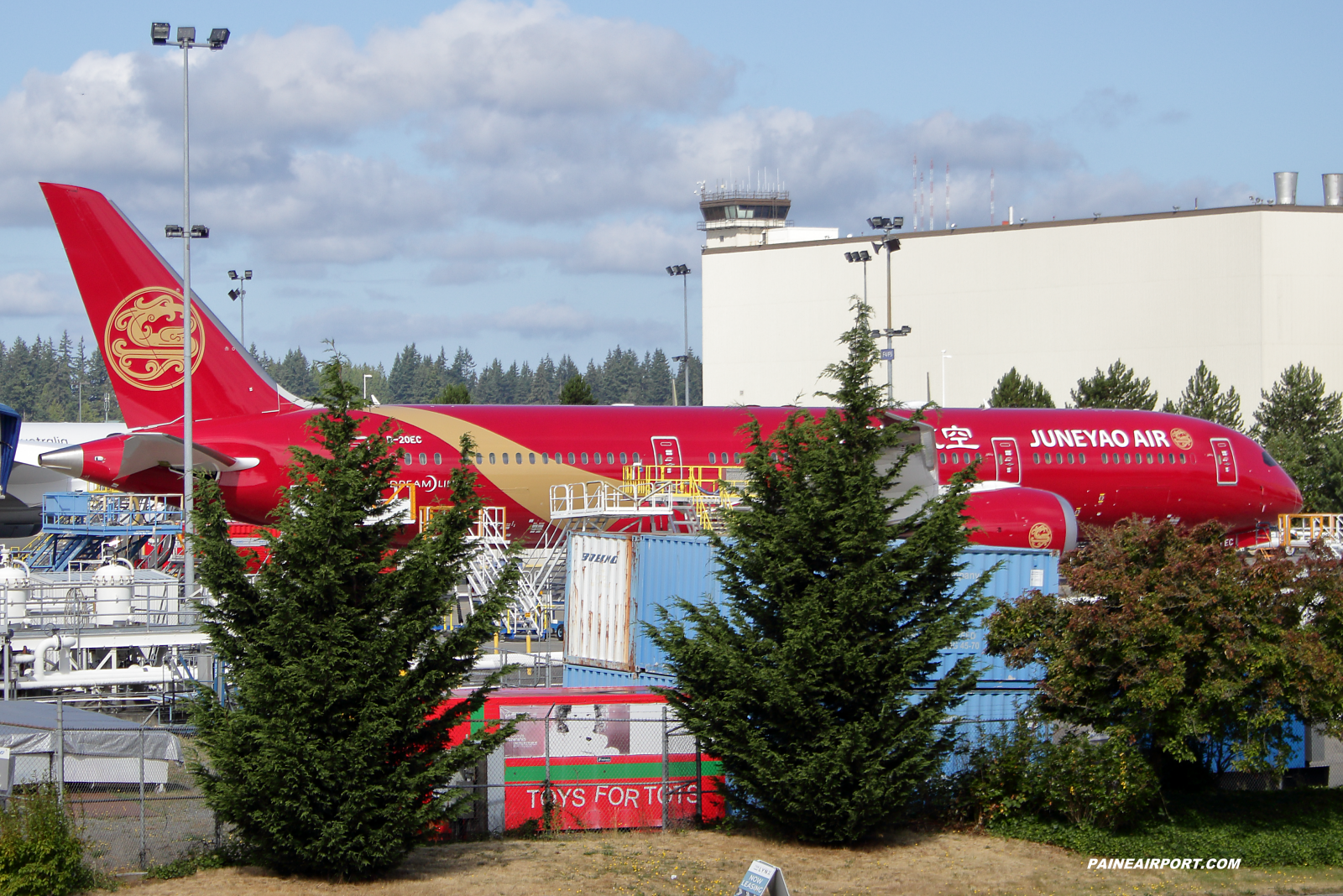 Juneyao Airlines B-20EC 787-9 at KPAE Paine Field