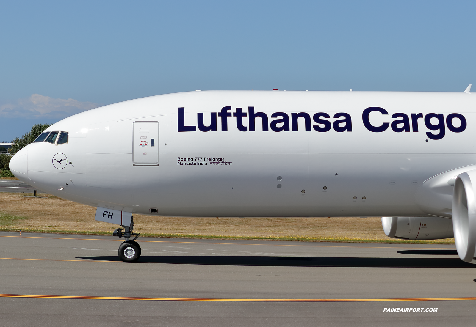 Lufthansa Cargo 777F D-ALFH at KPAE Paine Field